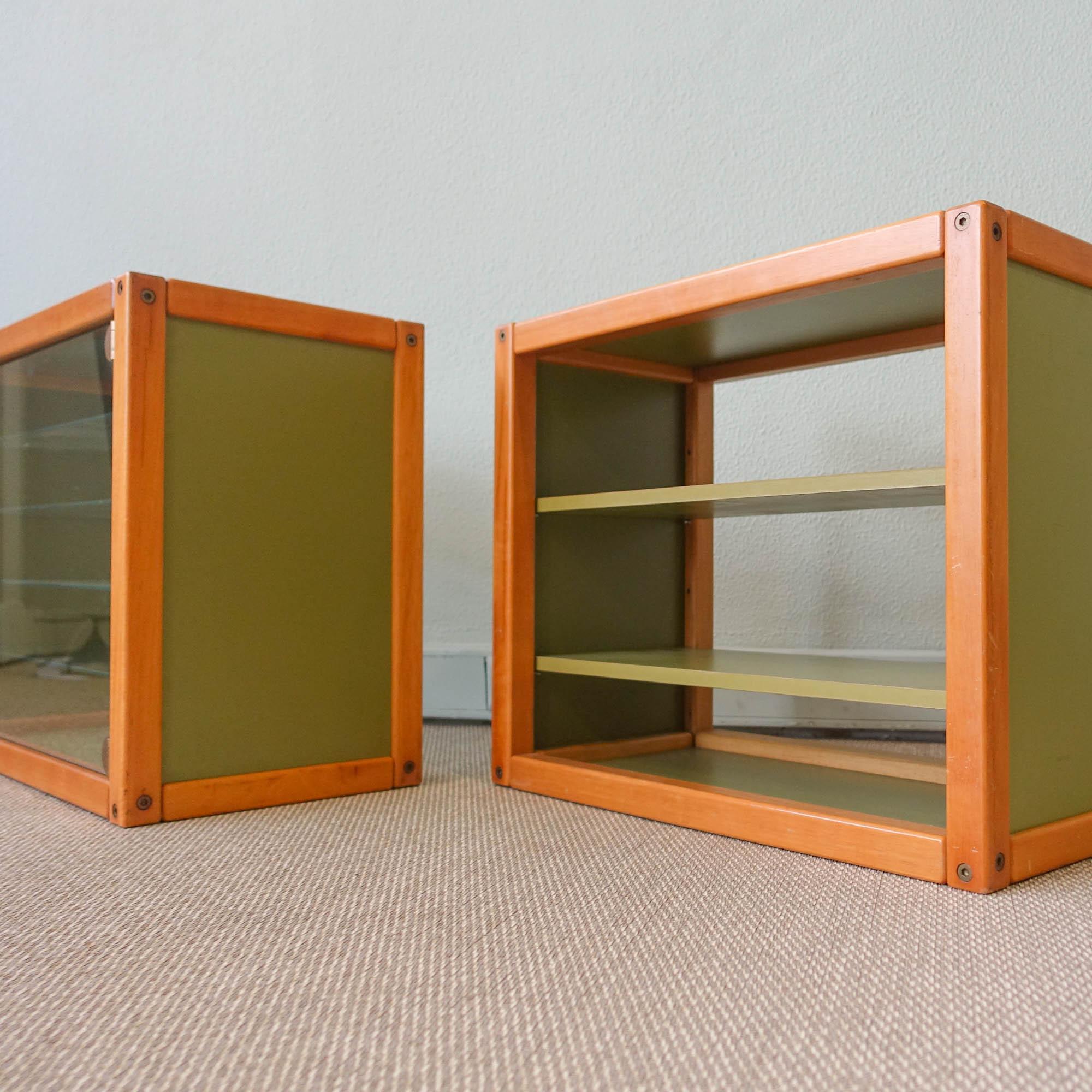 Pair of Vintage Profilsystem Collection Glass Storage Units by Elmar Flötotto For Sale 2