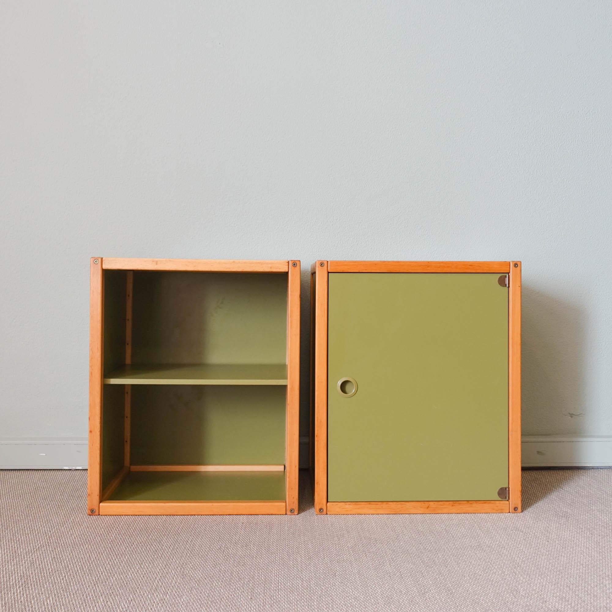 This pair of Storage Units from the Profilsystem Collection, was designed by Elmar Flötotto for Flötotto, in Germany, during the 1980's. The principle behind the Profilsystem it is simple. The modules can be easily combined with one another. They