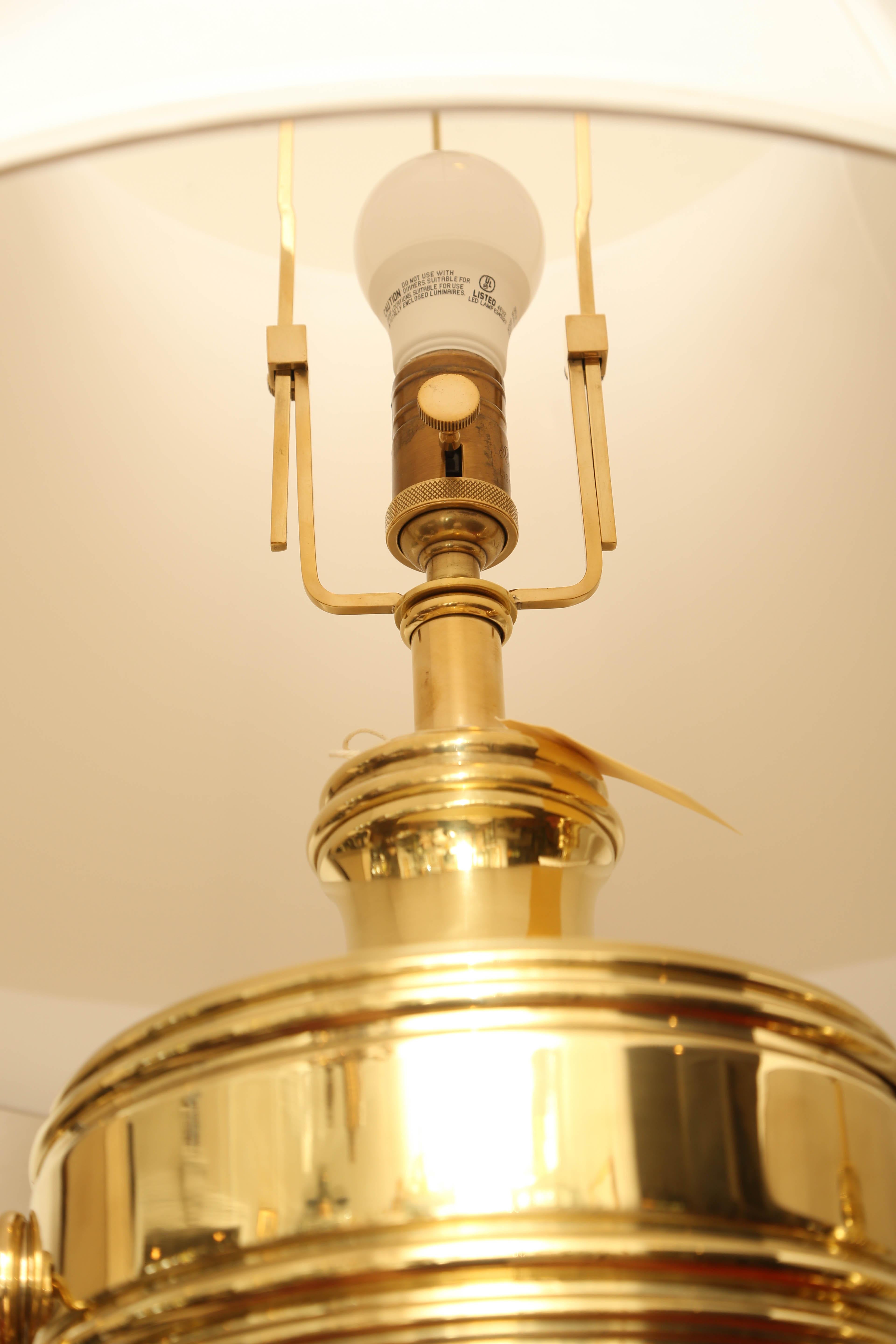 Pair of Vintage Ralph Lauren Brass Urn Style Lamps In Good Condition In West Palm Beach, FL