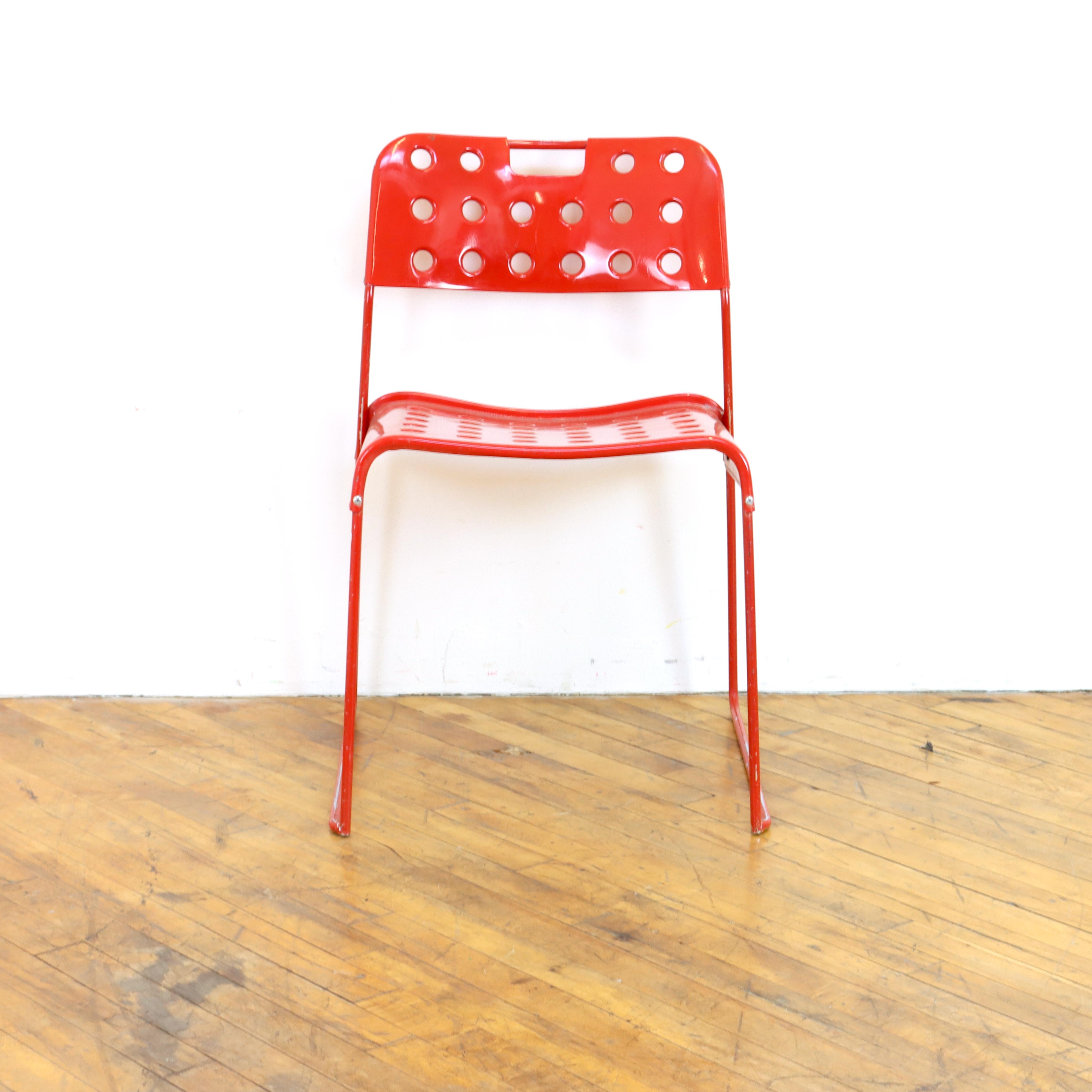 Paar rote Vintage Omkstak-Stühle  (Space Age) im Angebot