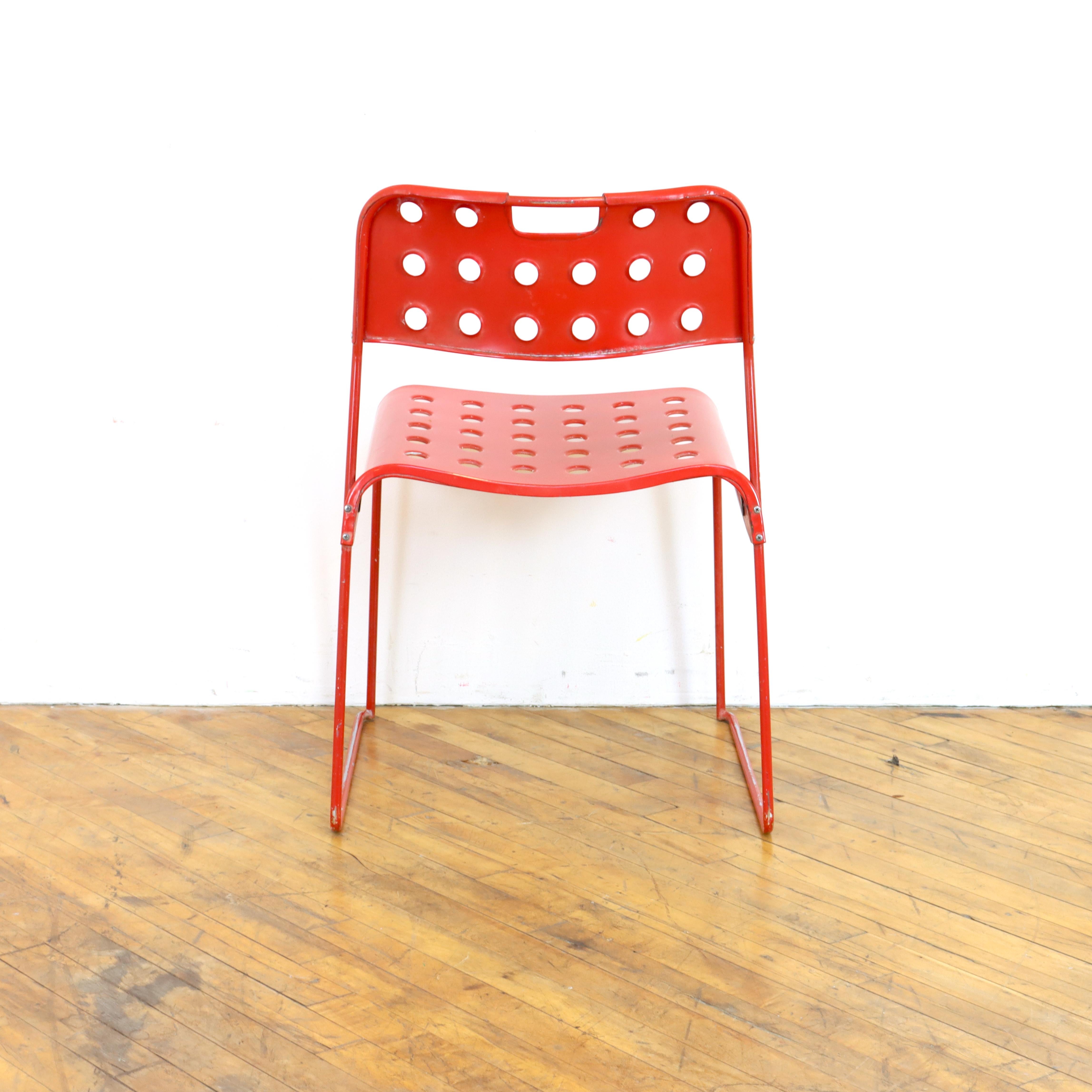 Paar rote Vintage Omkstak-Stühle  (Ende des 20. Jahrhunderts) im Angebot