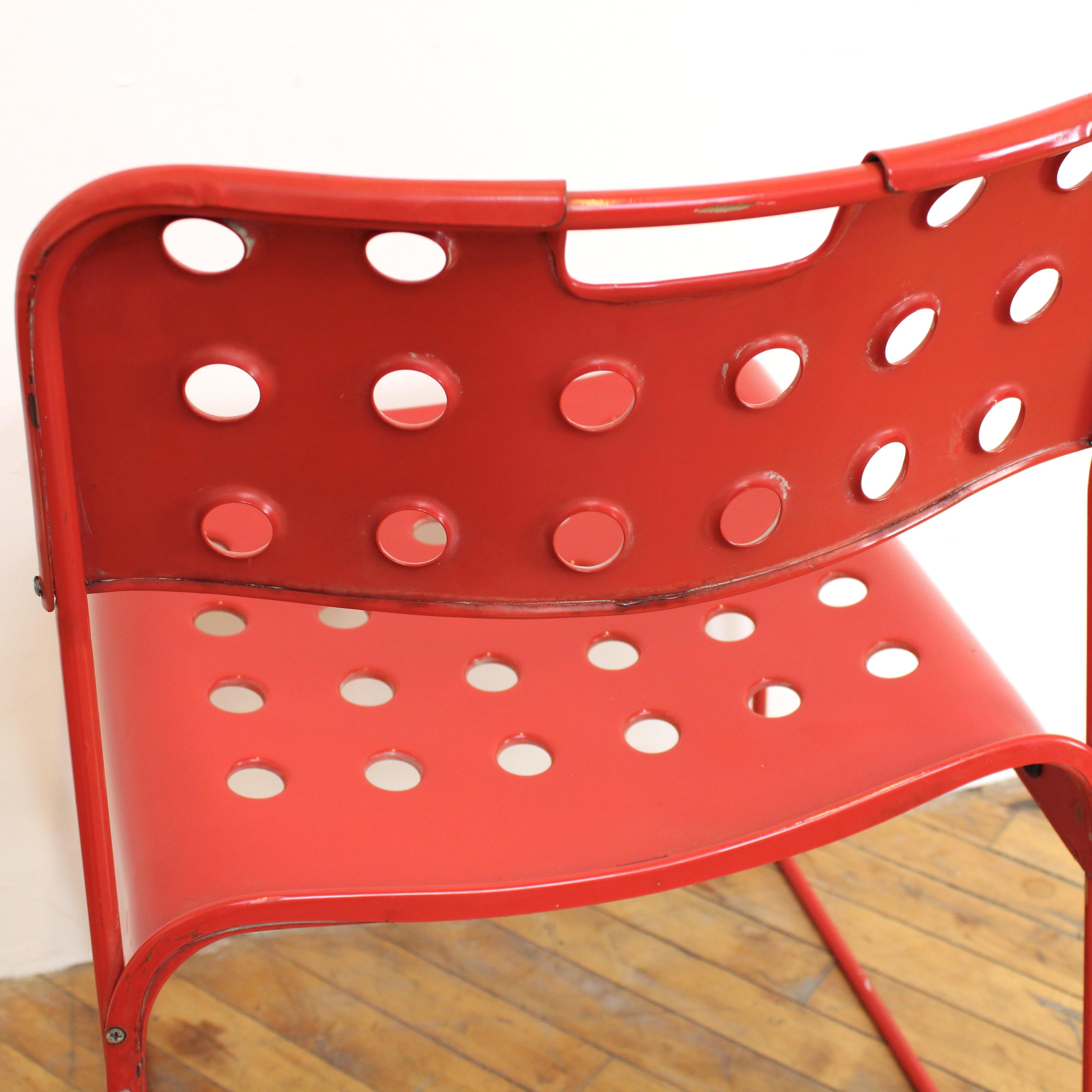 Paar rote Vintage Omkstak-Stühle  im Angebot 2
