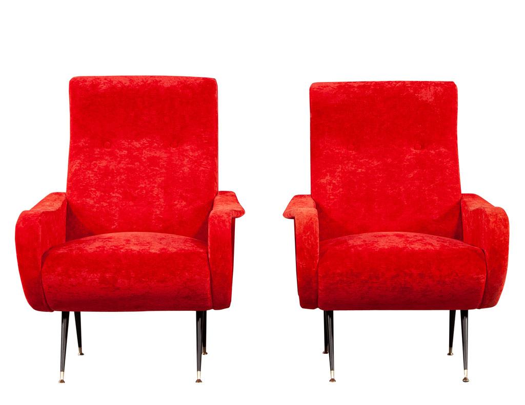 Pair of Vintage Red Velvet Italian Lounge Chairs In Good Condition For Sale In North York, ON