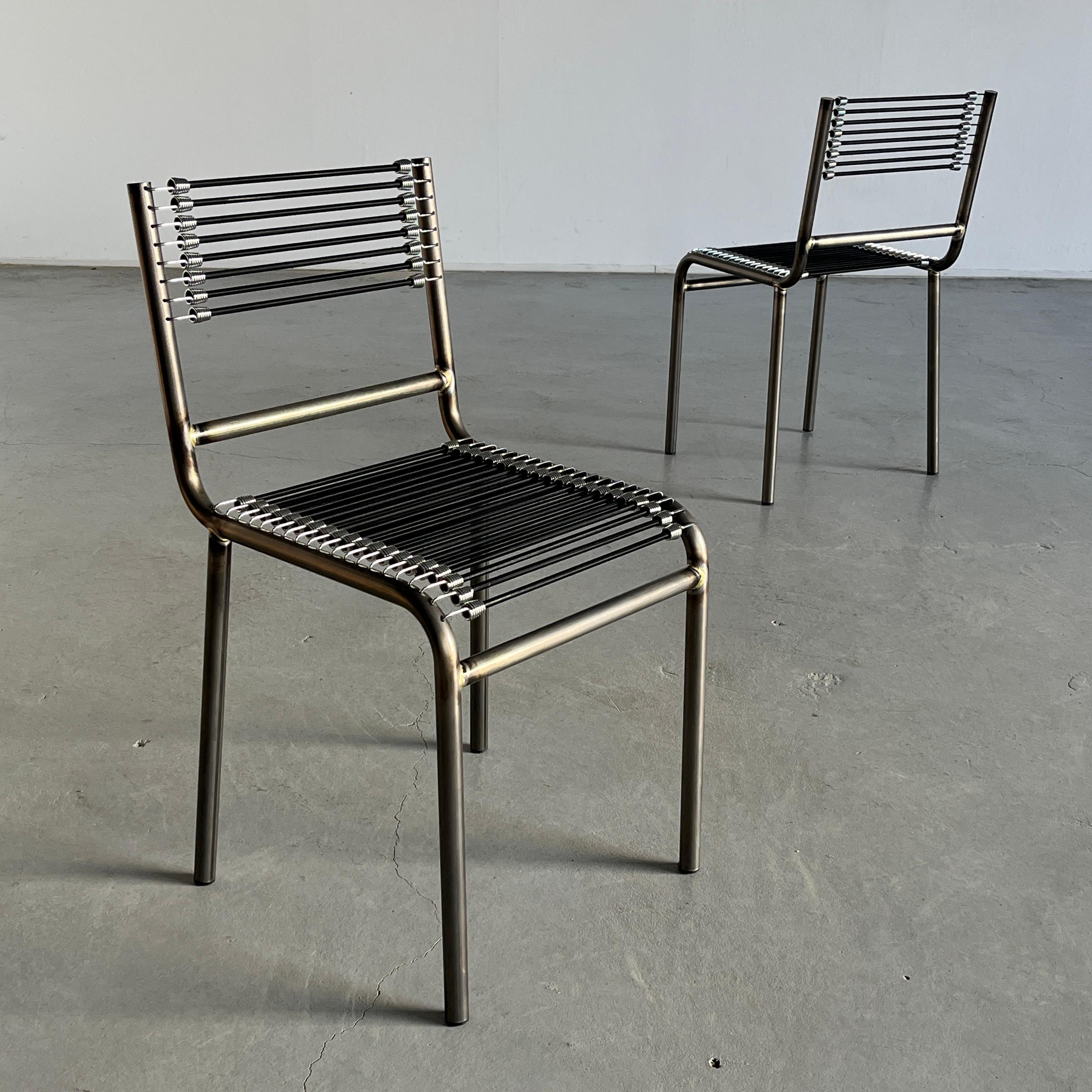 Paire de chaises uniques de style Bauhaus 