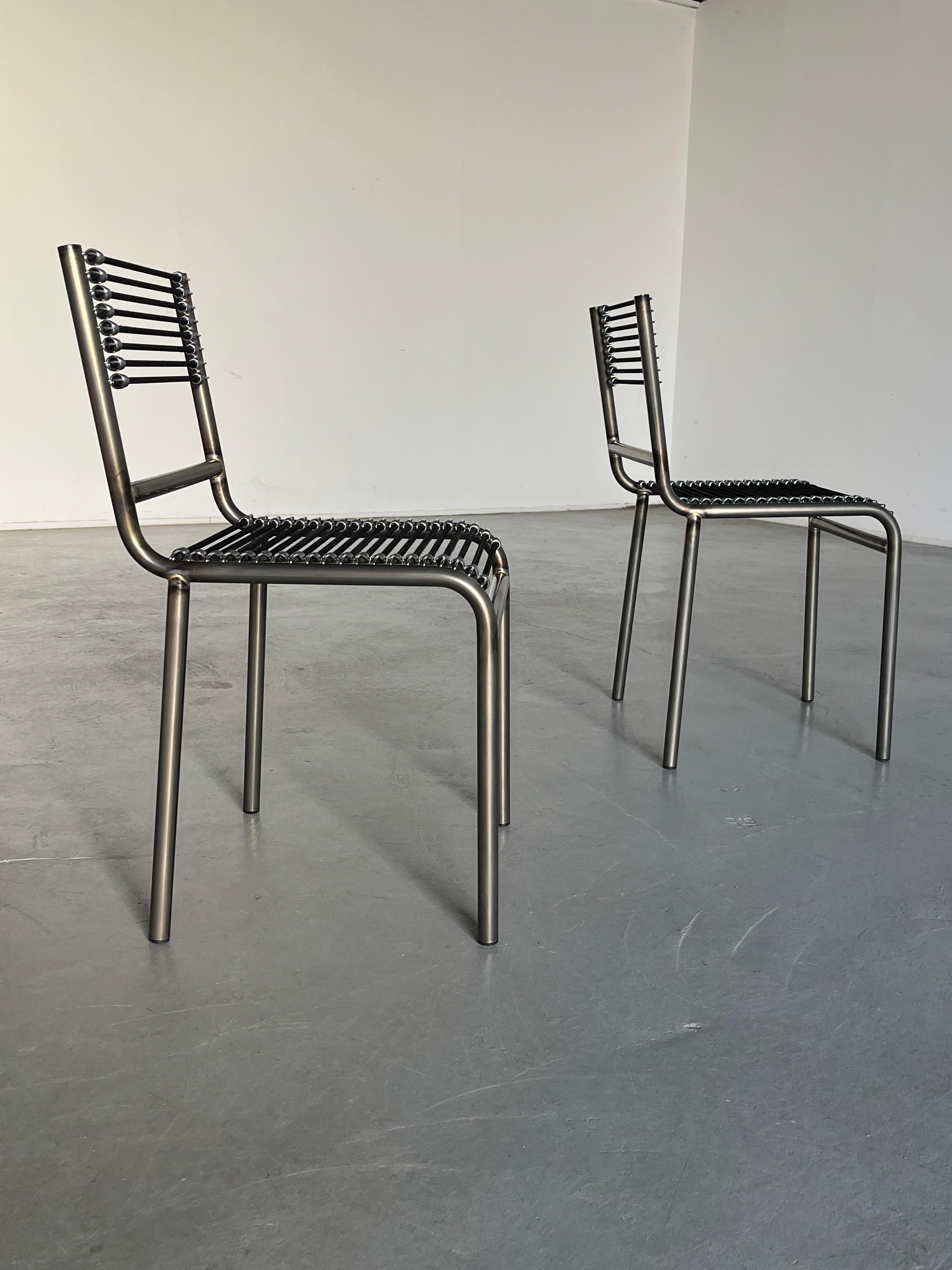 Acier Paire de chaises de style 'Sandows' de René Herbst en acier, cordon noir, années 1920