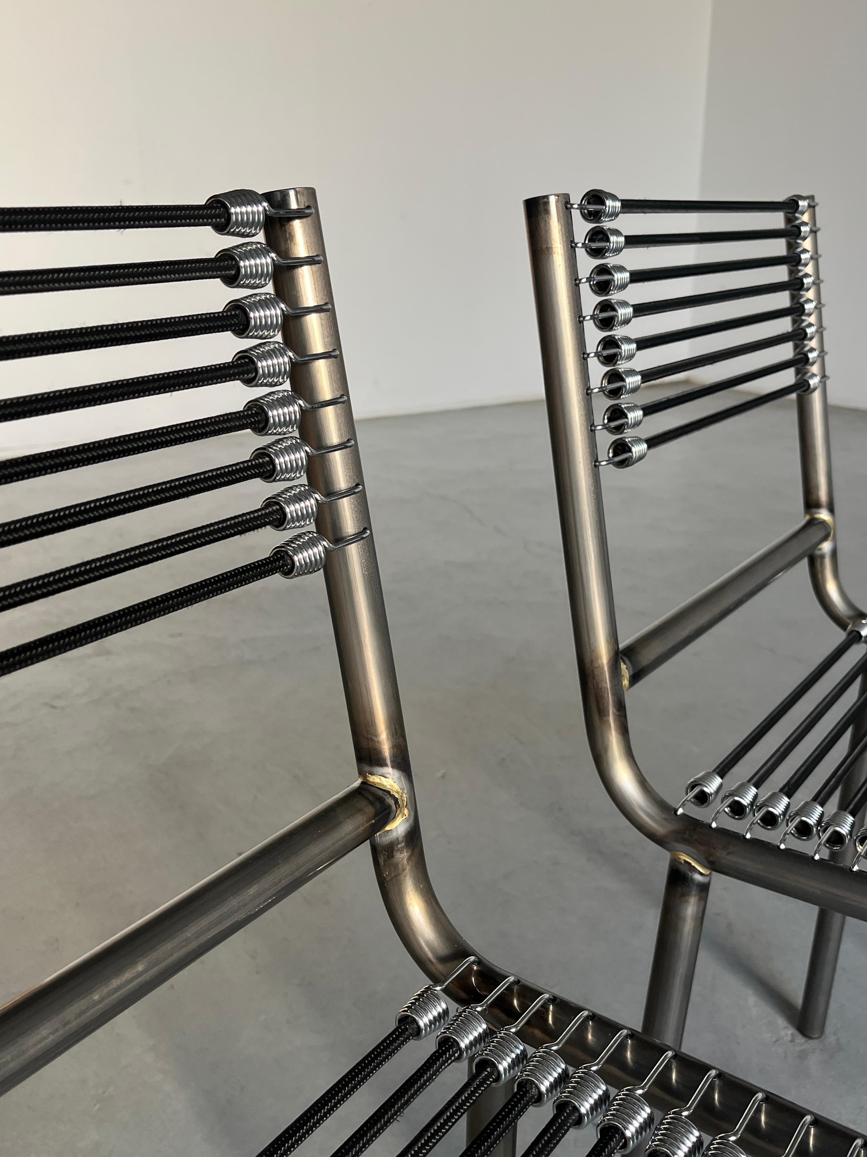 Paire de chaises de style 'Sandows' de René Herbst en acier, cordon noir, années 1920 1