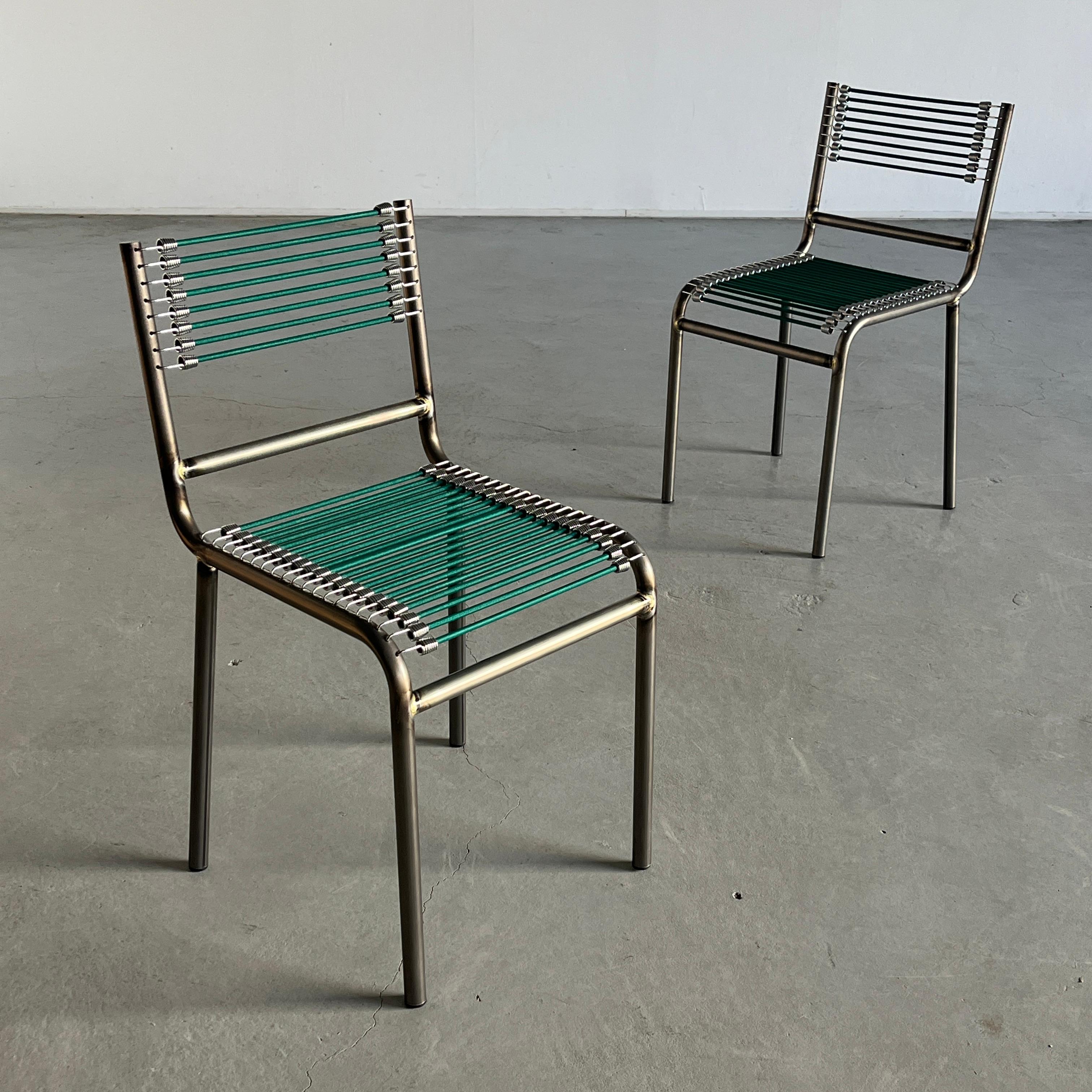 Paire de chaises uniques de style Bauhaus 