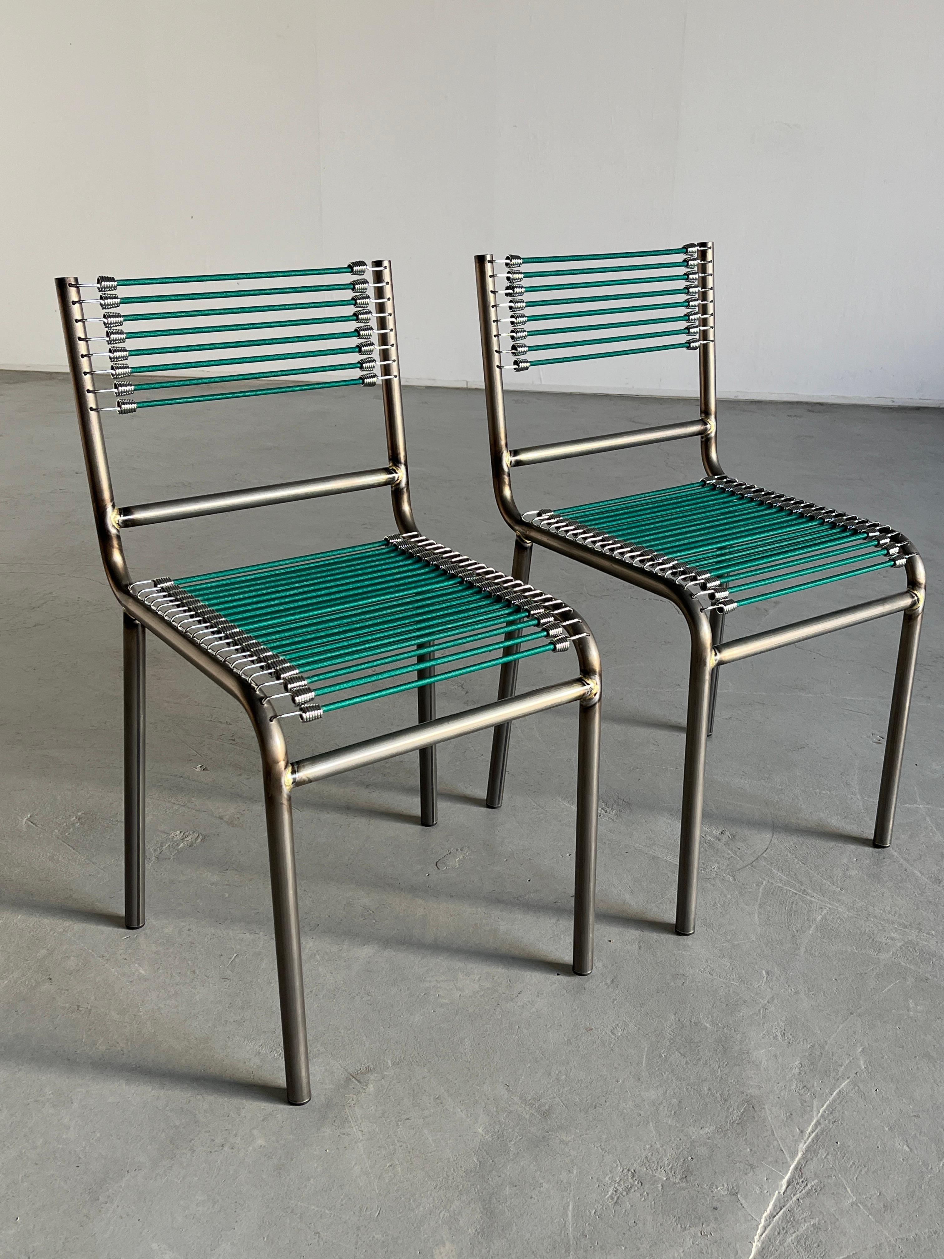 Paire de chaises de style 'Sandows' de René Herbst en acier, cordon vert, années 1920 Bon état à Zagreb, HR