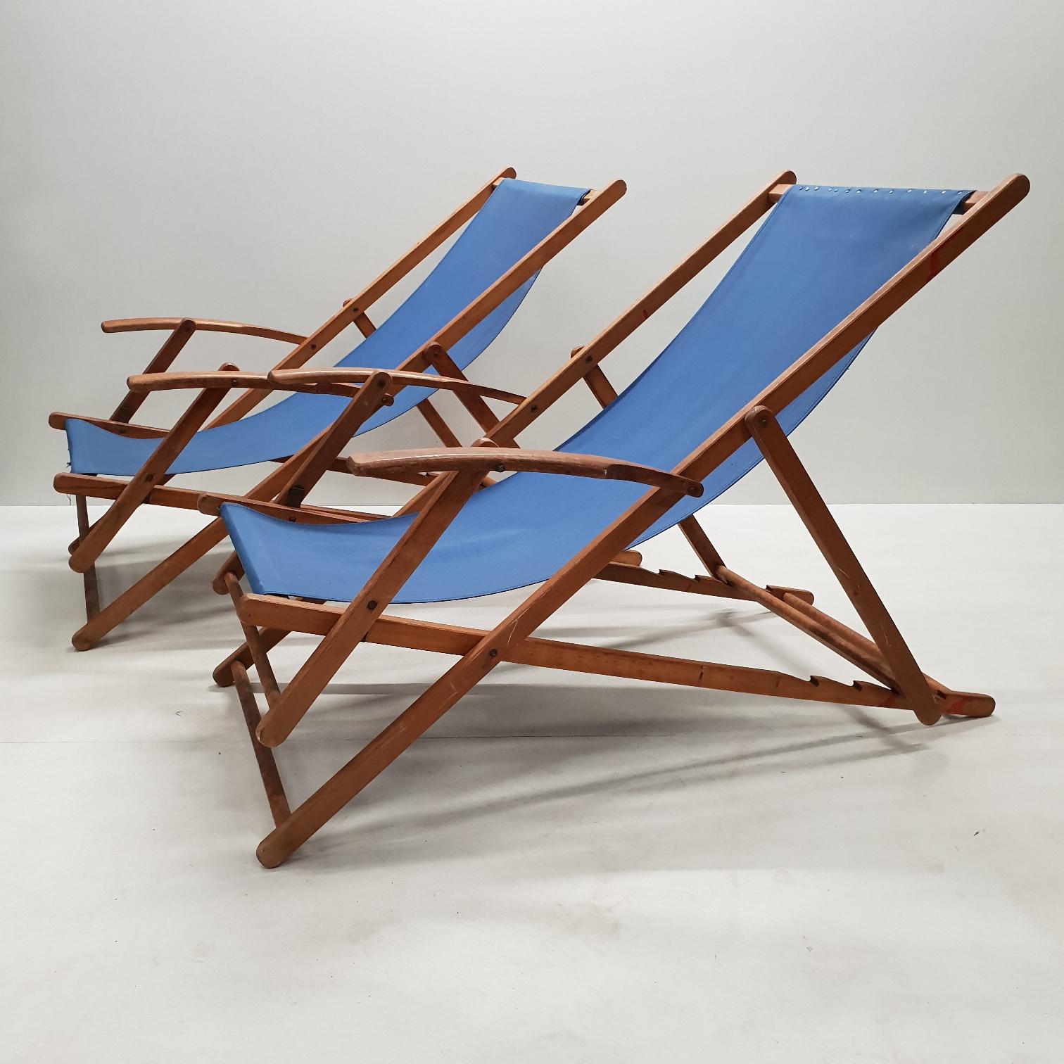 Pair of Vintage Retro Wooden Folding Beach Chairs with Armrests and Canvas 1950s For Sale 4