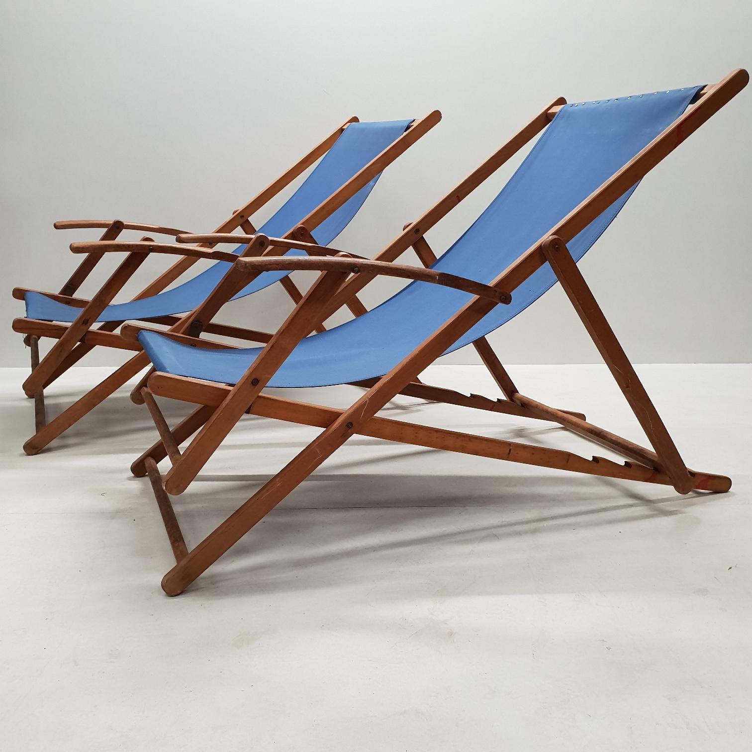 vintage beach chair