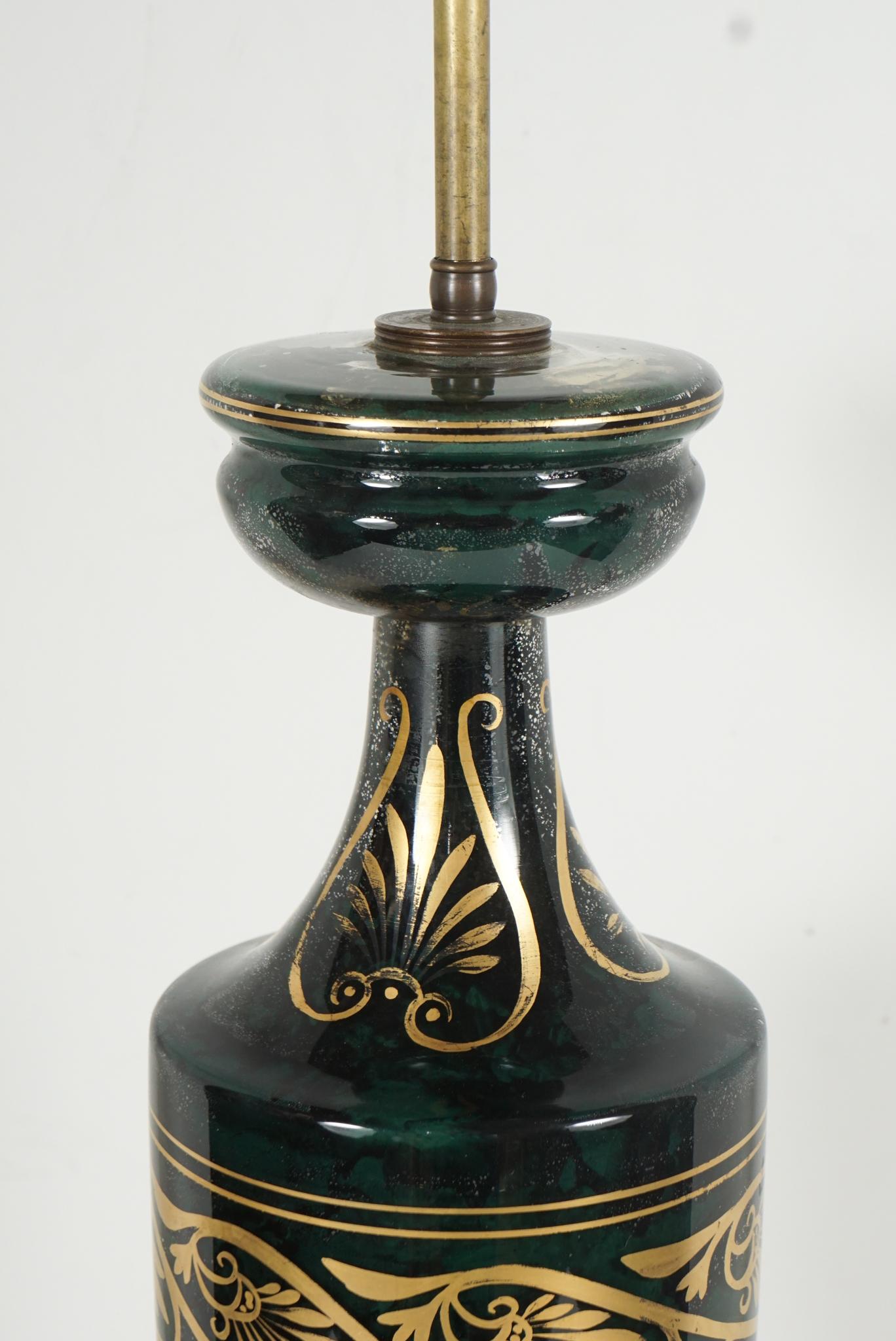 Verre Paire de Vieilles Lampes d'Eglomise marbrée peintes à l'envers avec motifs dorés & Base en vente