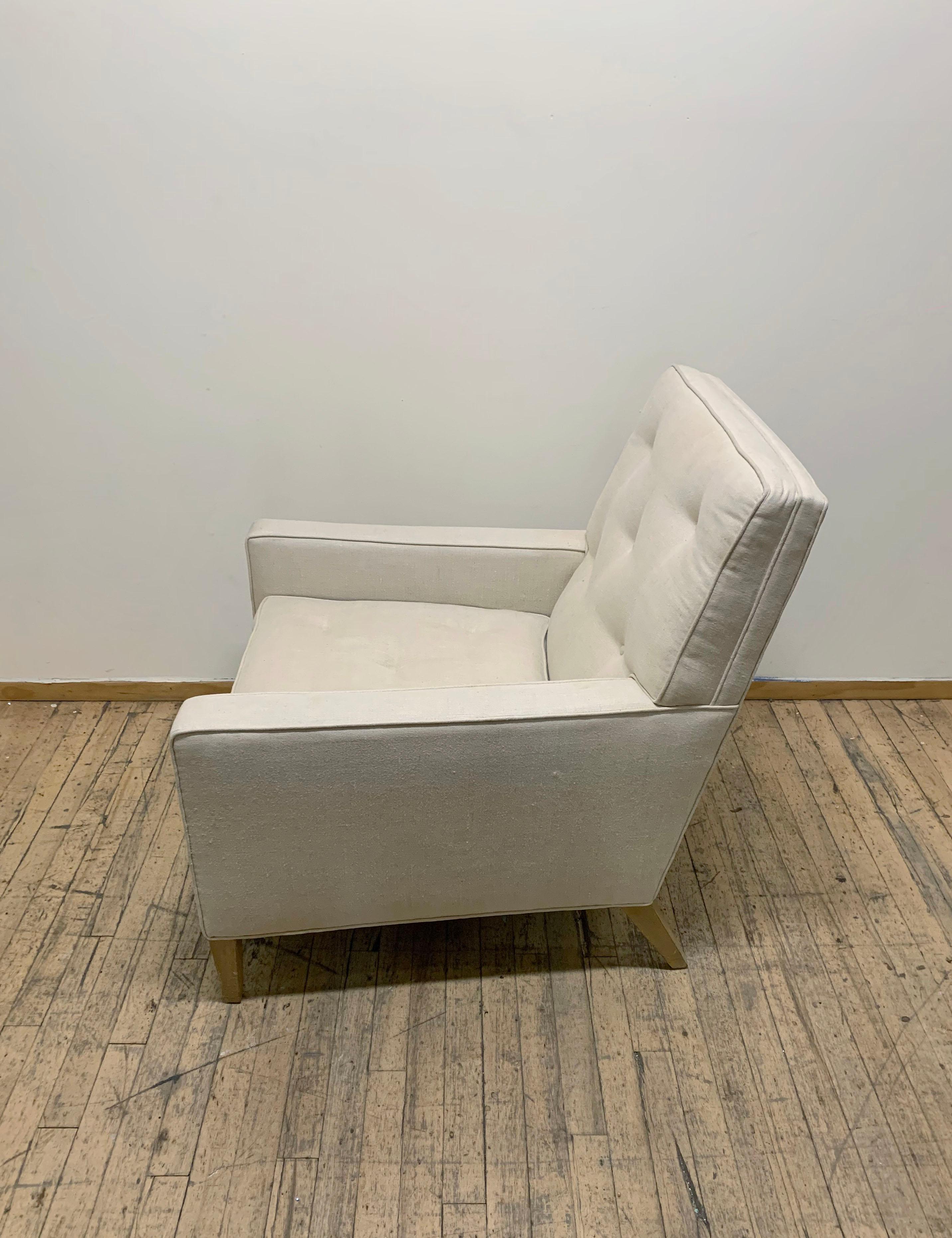 Ein Paar Robsjohn Gibbings-Loungesessel im Vintage-Stil für Widdicomb im Angebot 3