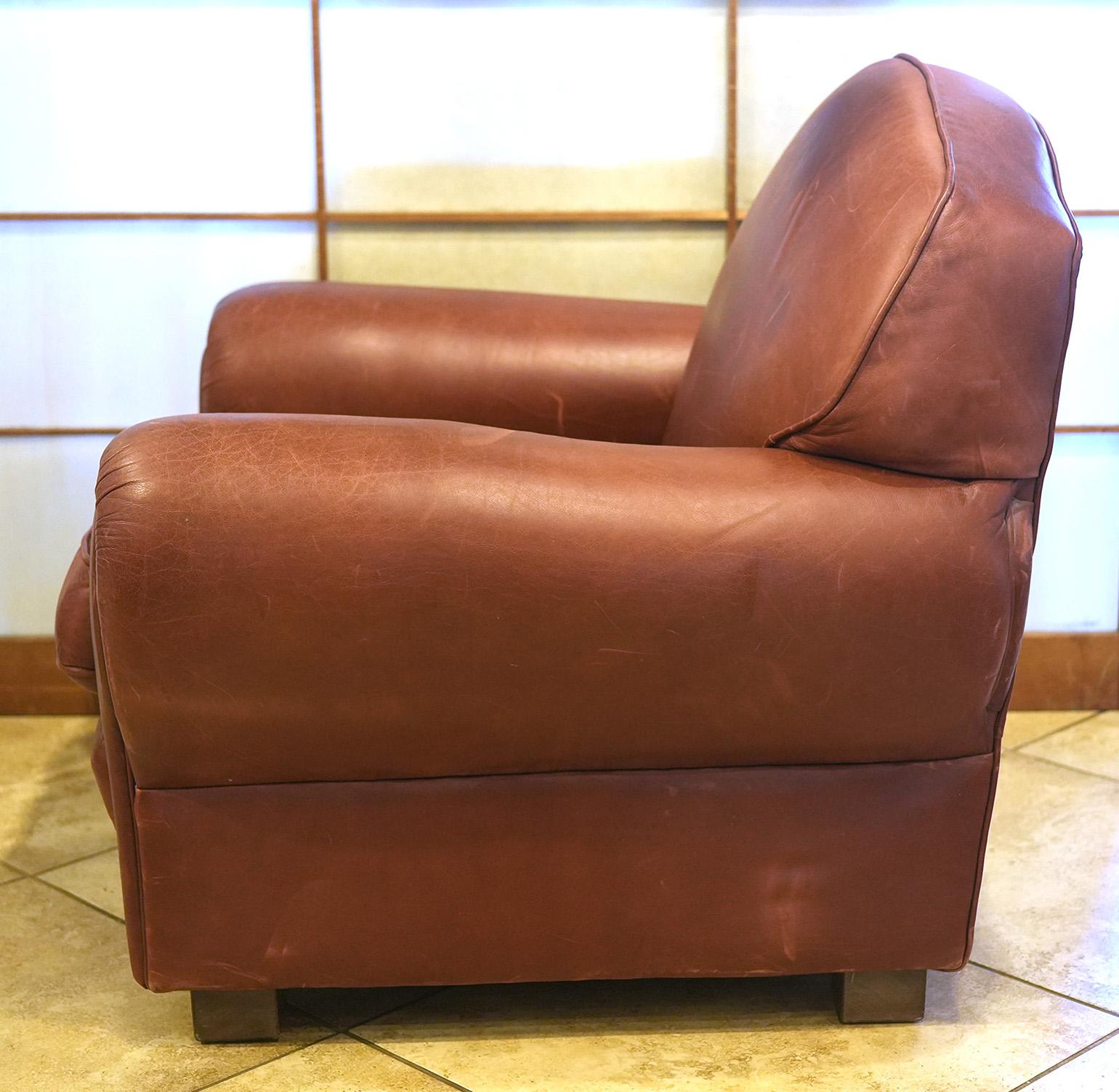 Pair of Vintage Rolled Arm Leather Arm / Club Chairs For Sale 2