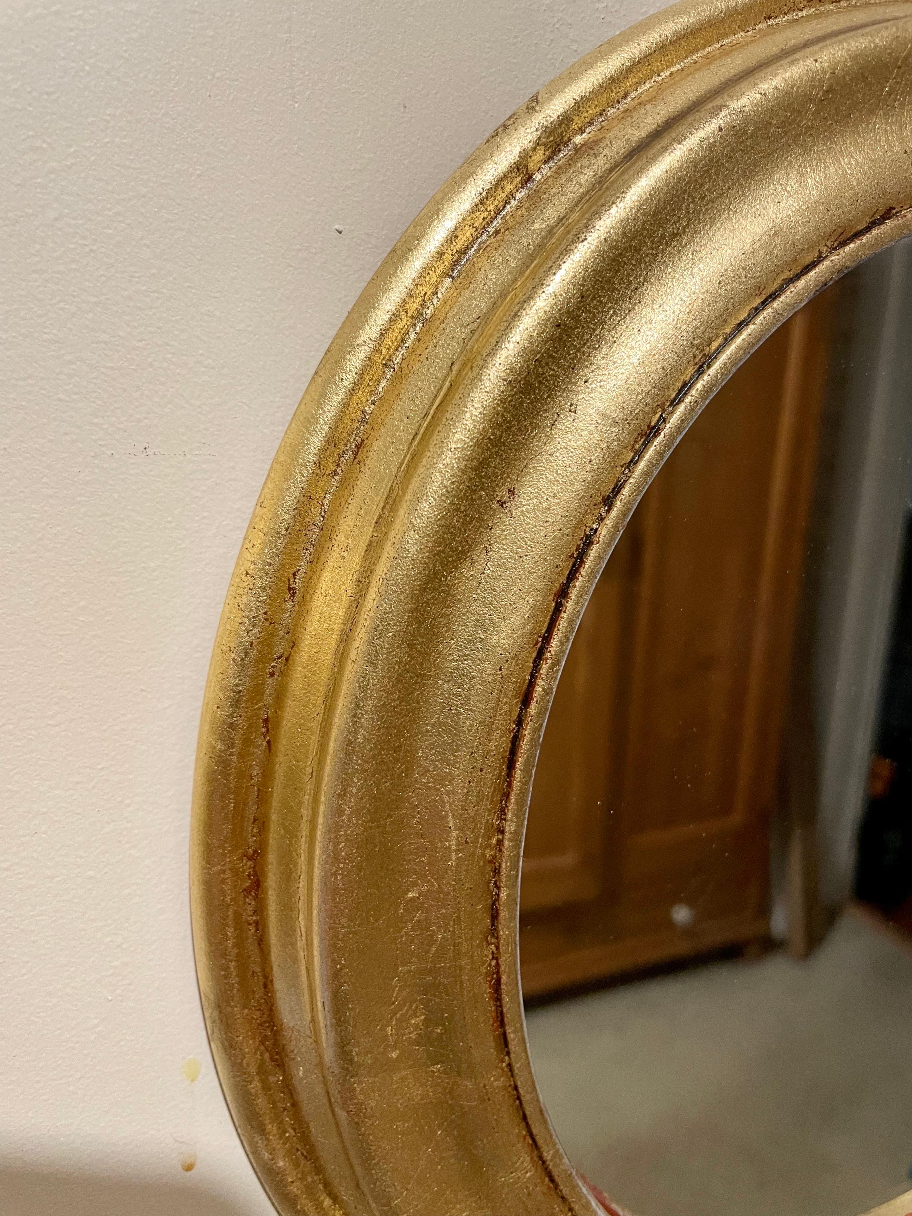 Hollywood Regency Pair of Vintage Round Gilt Italian Mirrors For Sale