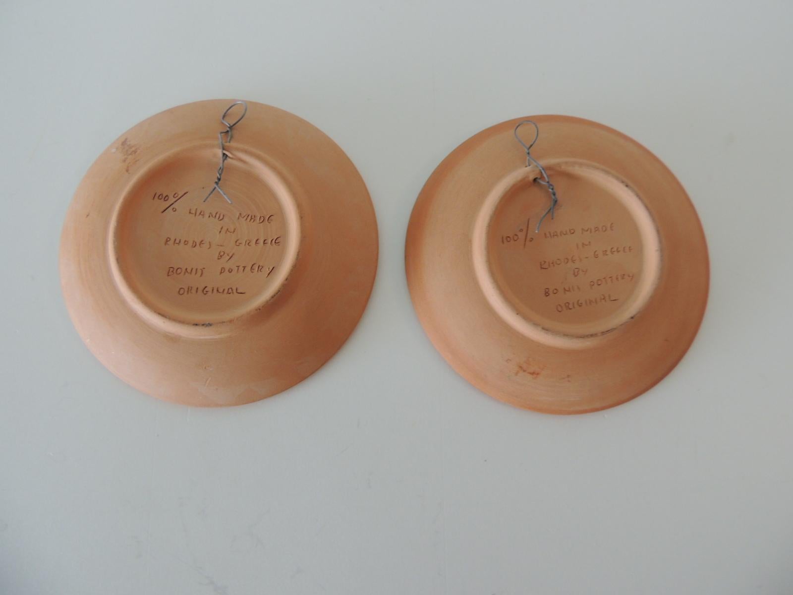 Pair of Vintage Round Greek Small Decorative Dishes In Good Condition In Oakland Park, FL