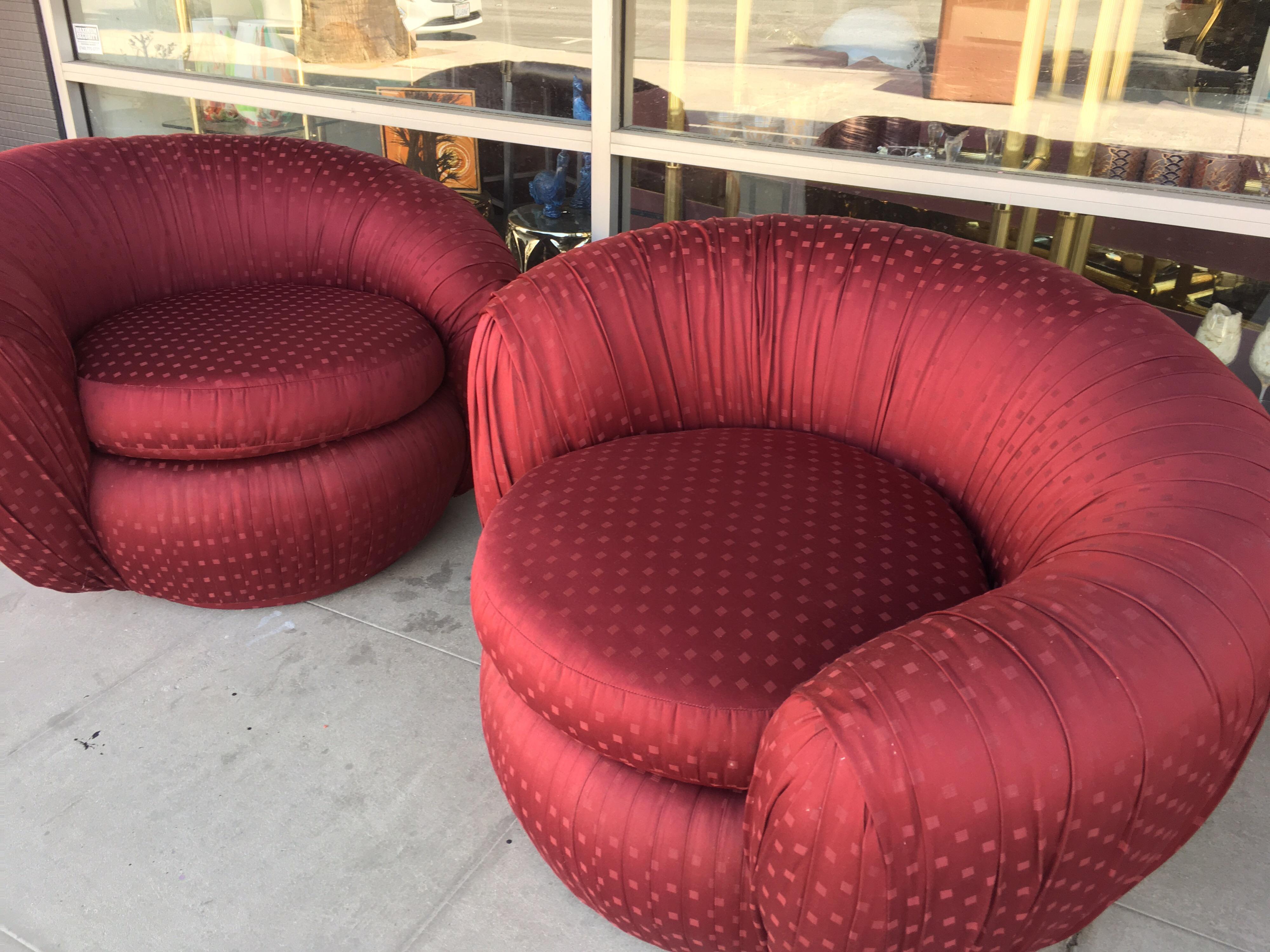 Pair of Vintage Ruched Burgundy Jacquard Swivel Chairs  In Good Condition In Palm Springs, CA