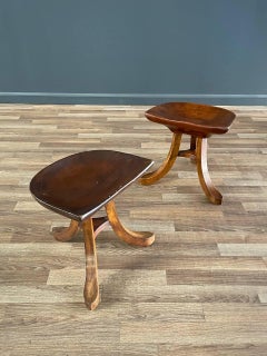 Coppia di sgabelli rustici d'epoca a treppiede Park Avenue di Smith & Watson