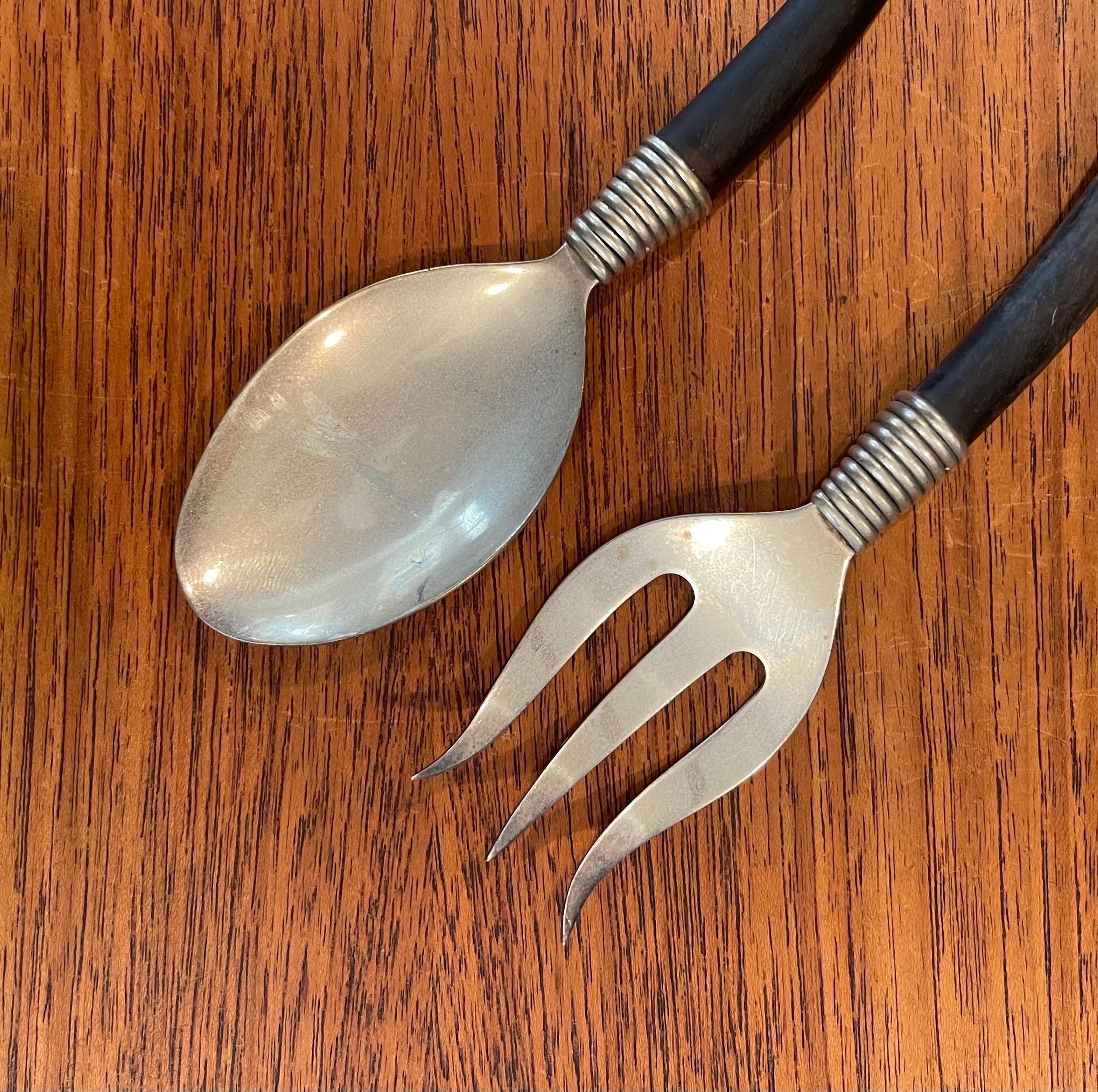 20th Century Pair of Vintage Salad Servers in Curved Wood and Stainless Steel For Sale