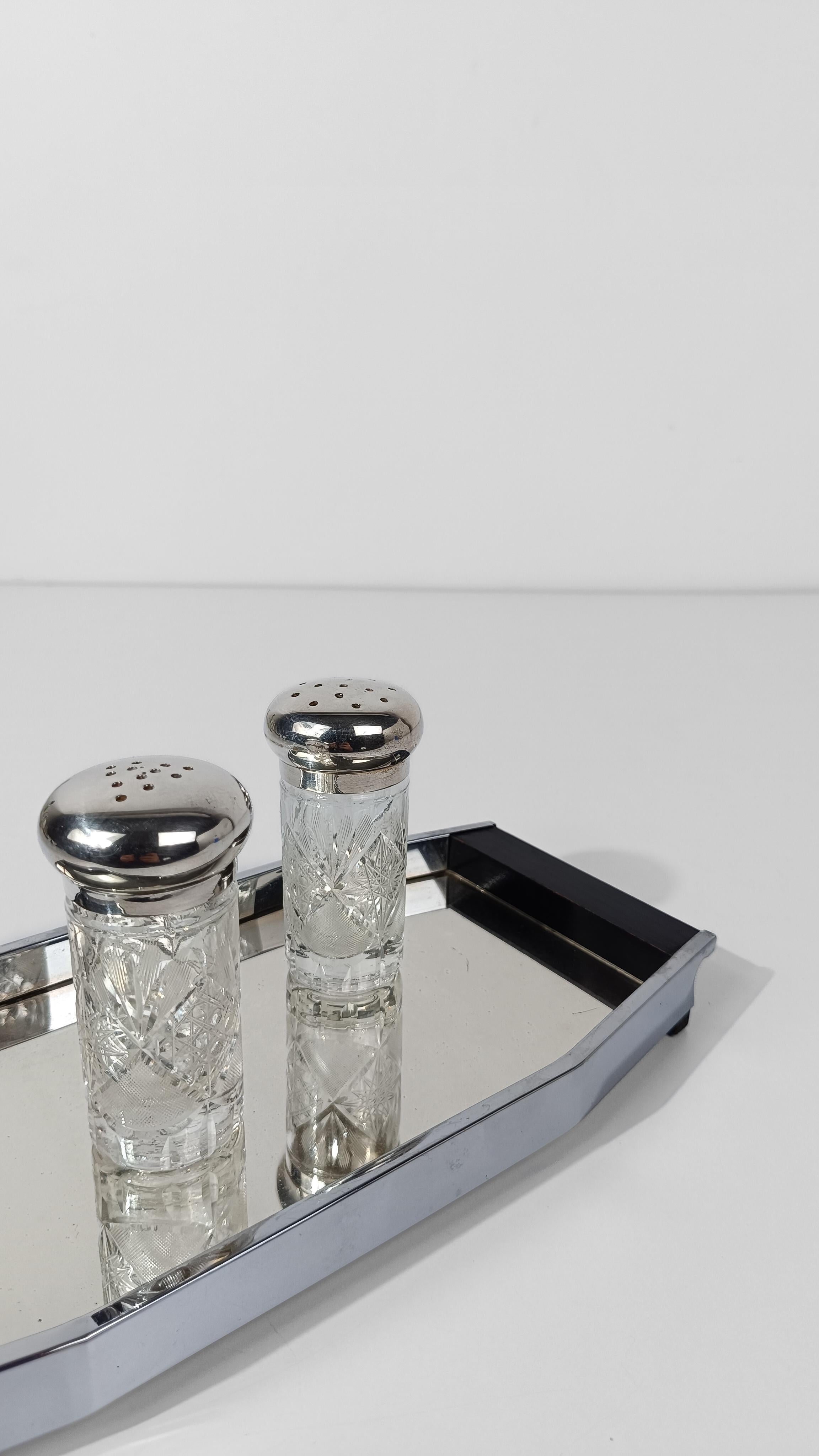 Paire de salière et poivrière vintage en verre de cristal taillé et plaqué argent en vente 3