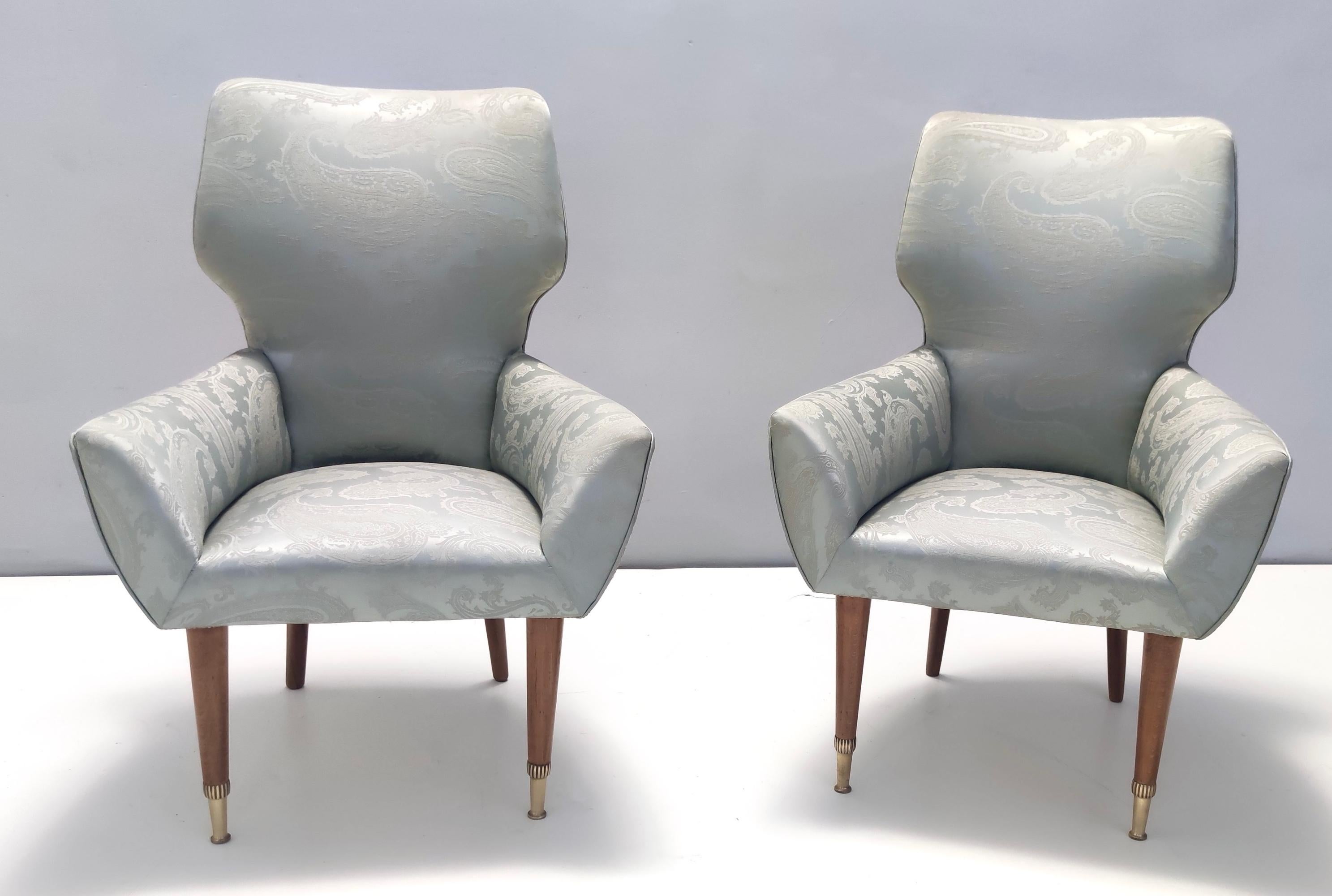 Mid-Century Modern Pair of Vintage Satin Lounge Chairs with Walnut Frame and Brass Feet Caps, Italy For Sale