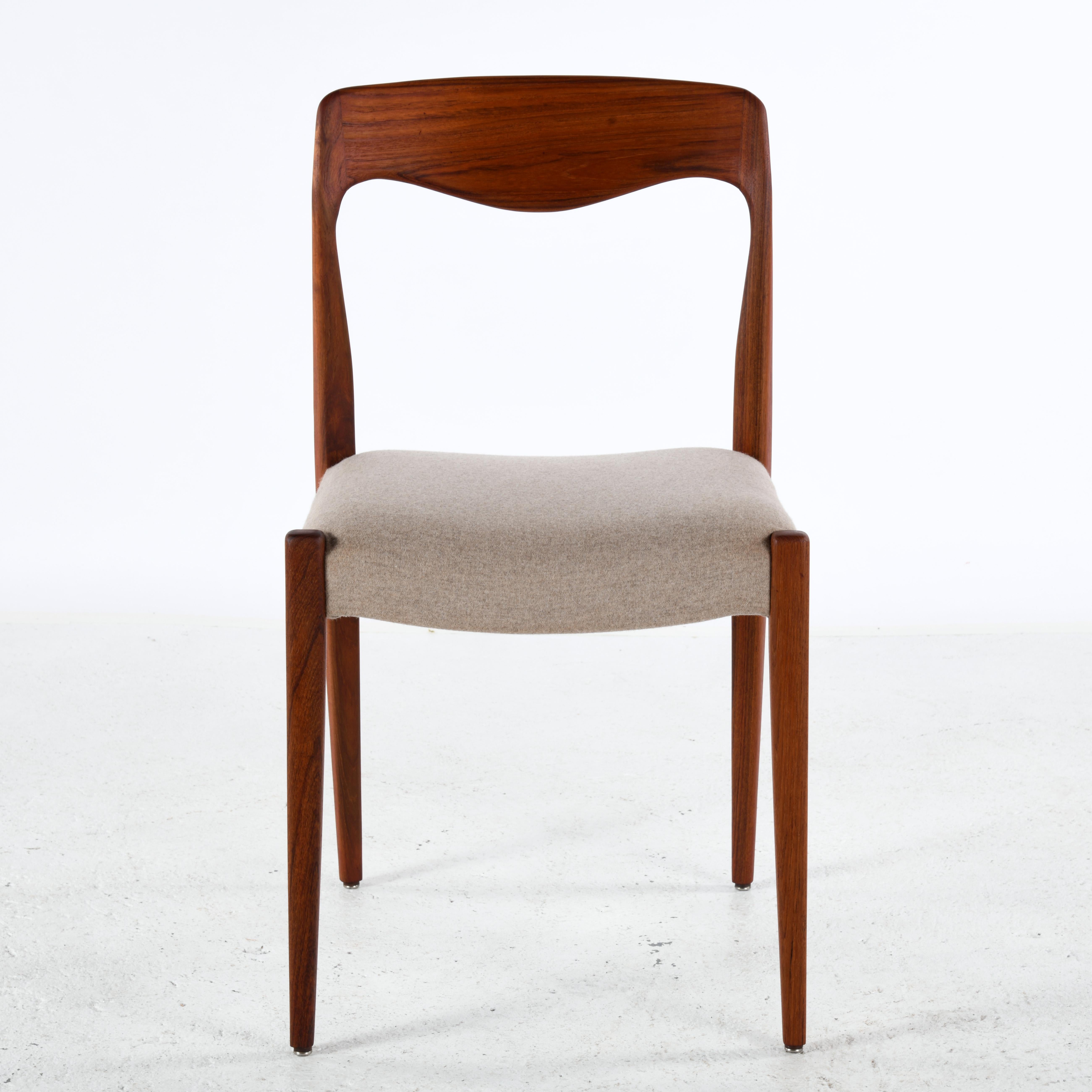 Fabric Pair of vintage Scandinavian chairs in the style of Niels Otto Møller