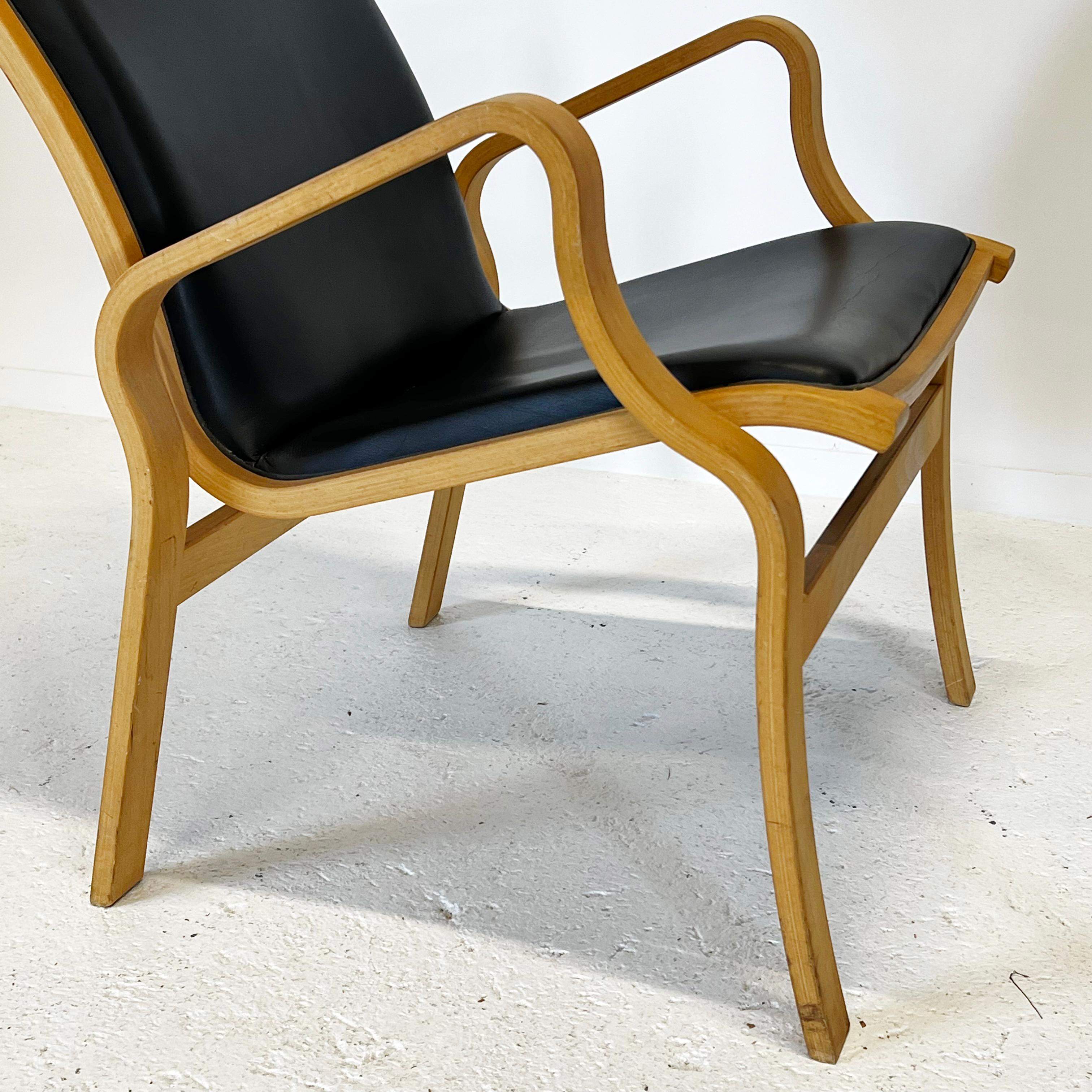 Paar skandinavische dänische Loungesessel, Bugholz und schwarzes Leder im Angebot 2