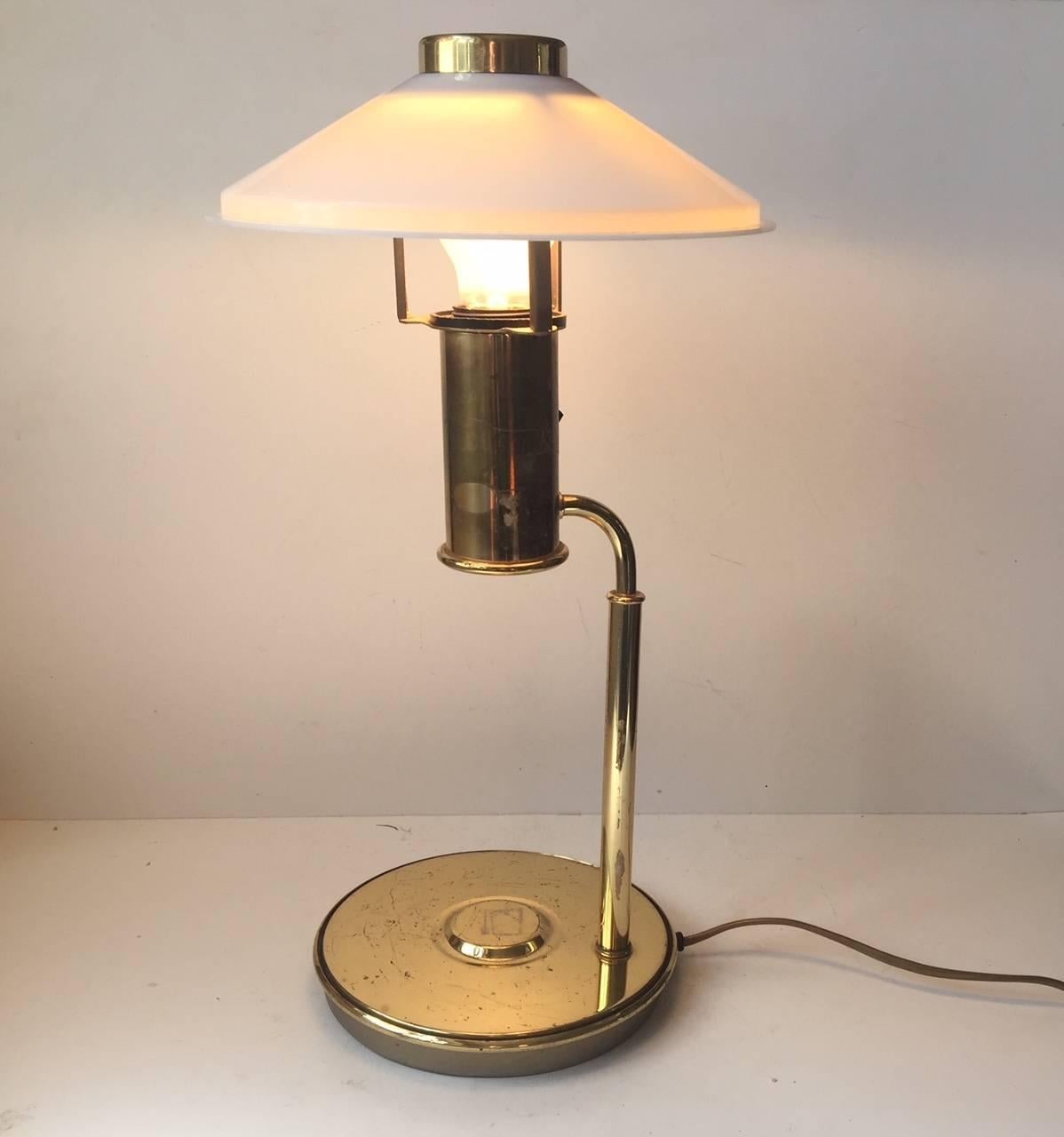 Pair of Vintage Scandinavian Nautical, Navy Table Lamps in Brass, 1960s In Good Condition In Esbjerg, DK