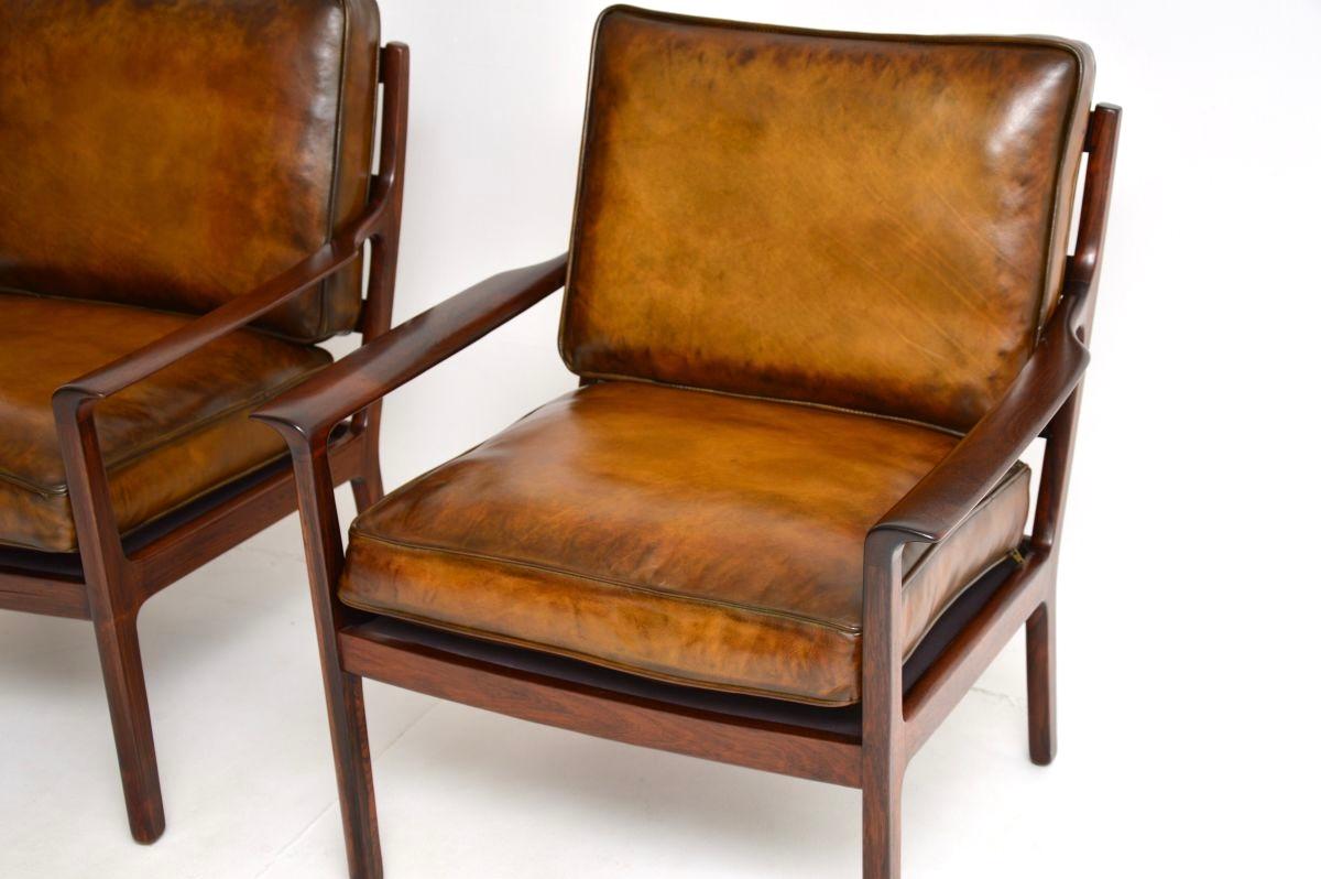 Coppia di poltrone scandinave d'epoca in palissandro e pelle di Frederik Kayser in vendita 2