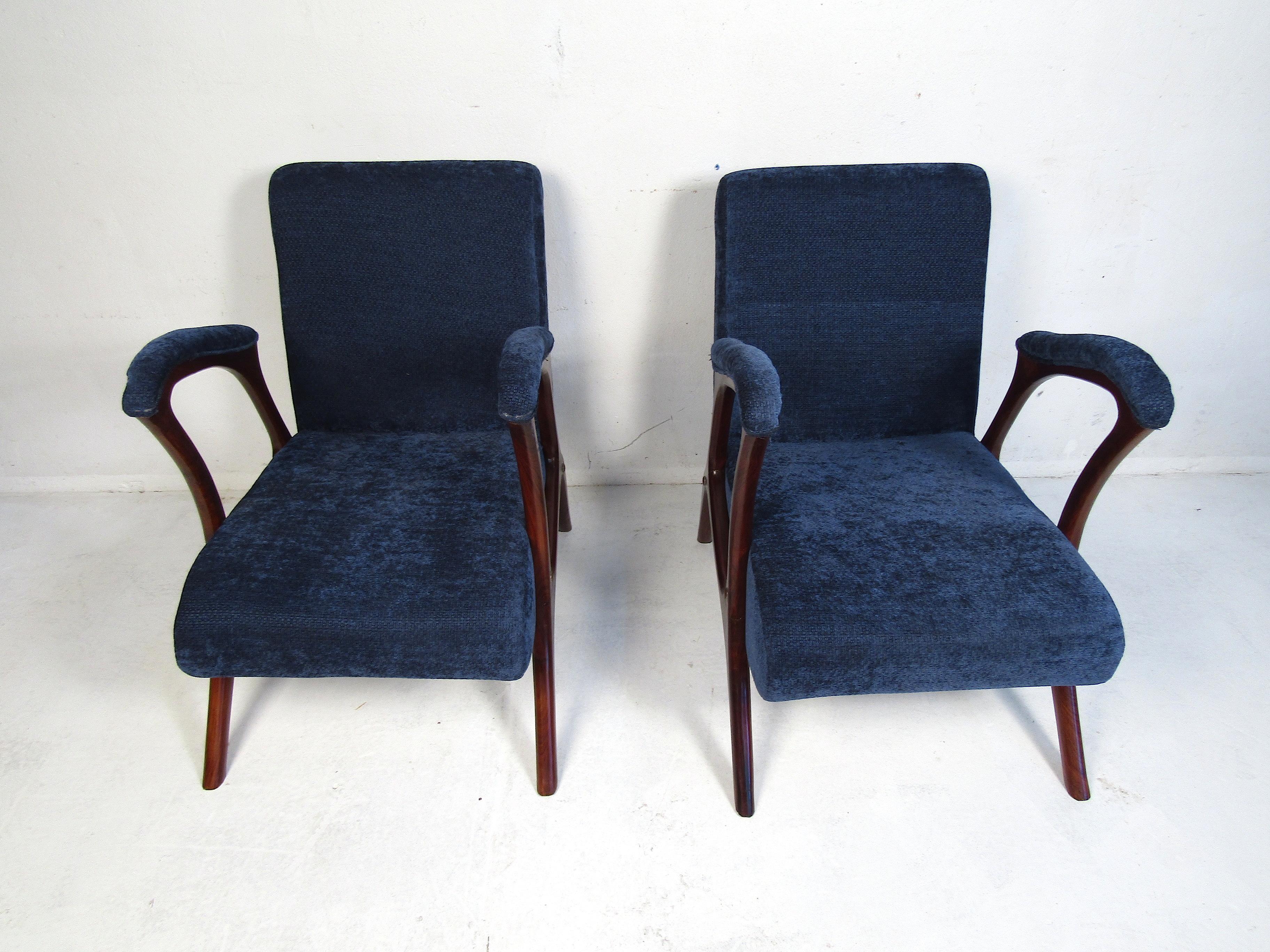 Mid-Century Modern Pair of Vintage Sculpted Armchairs