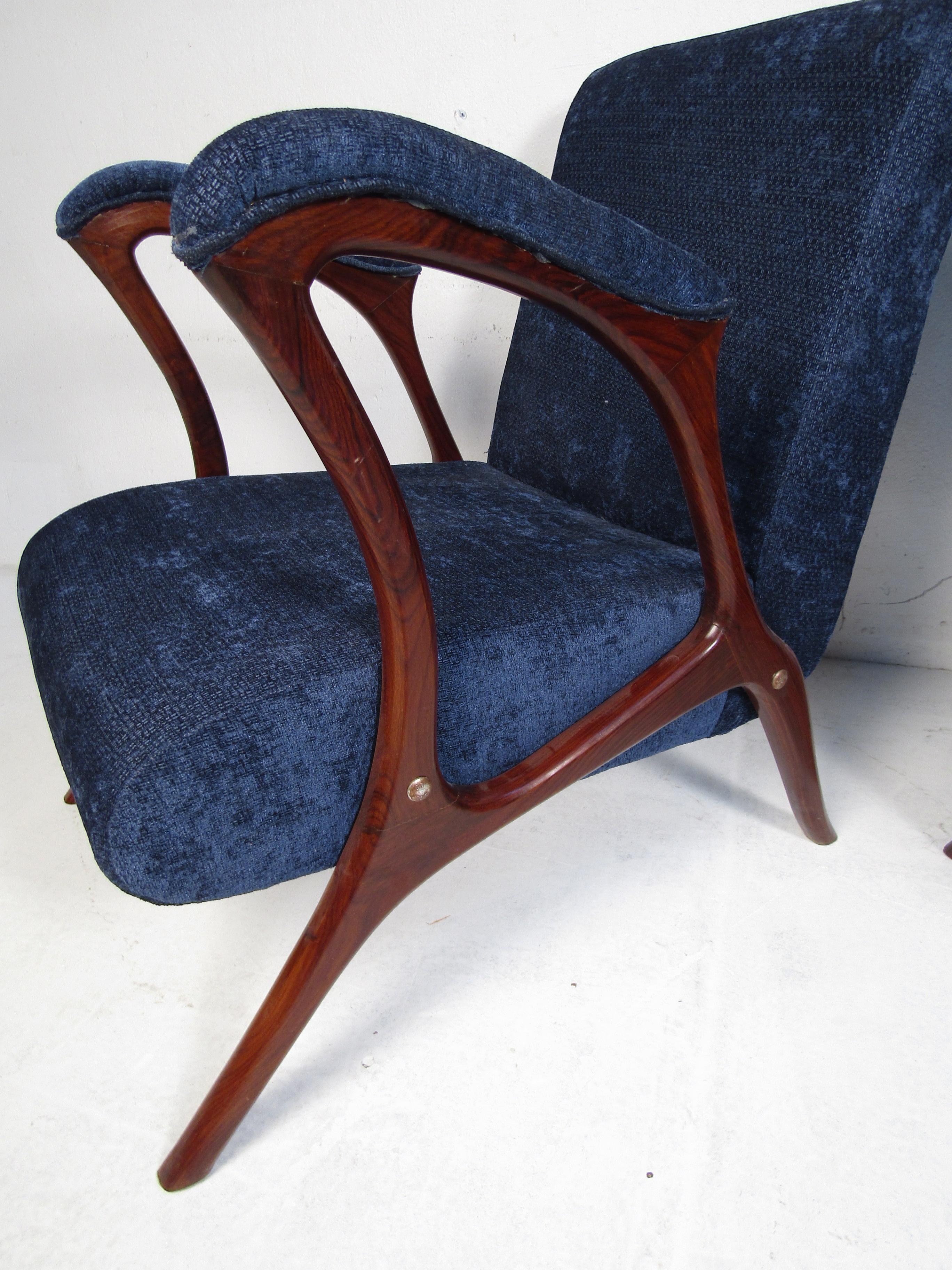 20th Century Pair of Vintage Sculpted Armchairs