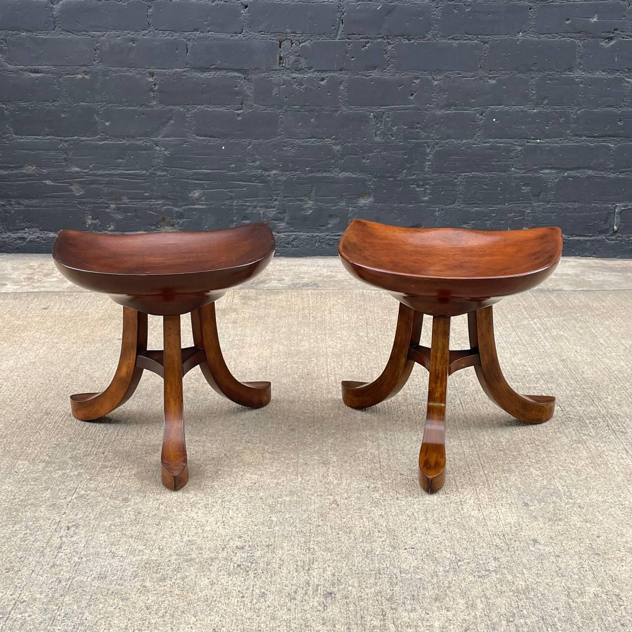 Pair of Vintage Sculpted Mahogany Tripod Stools by Smith & Watson In Good Condition For Sale In Los Angeles, CA