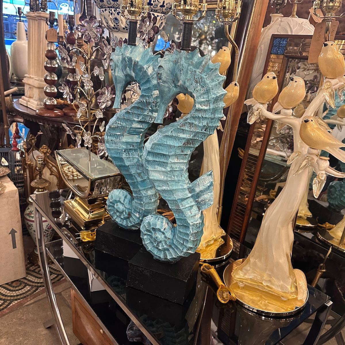 Paar Vintage Seepferdchen-Lampen im Zustand „Gut“ im Angebot in New York, NY