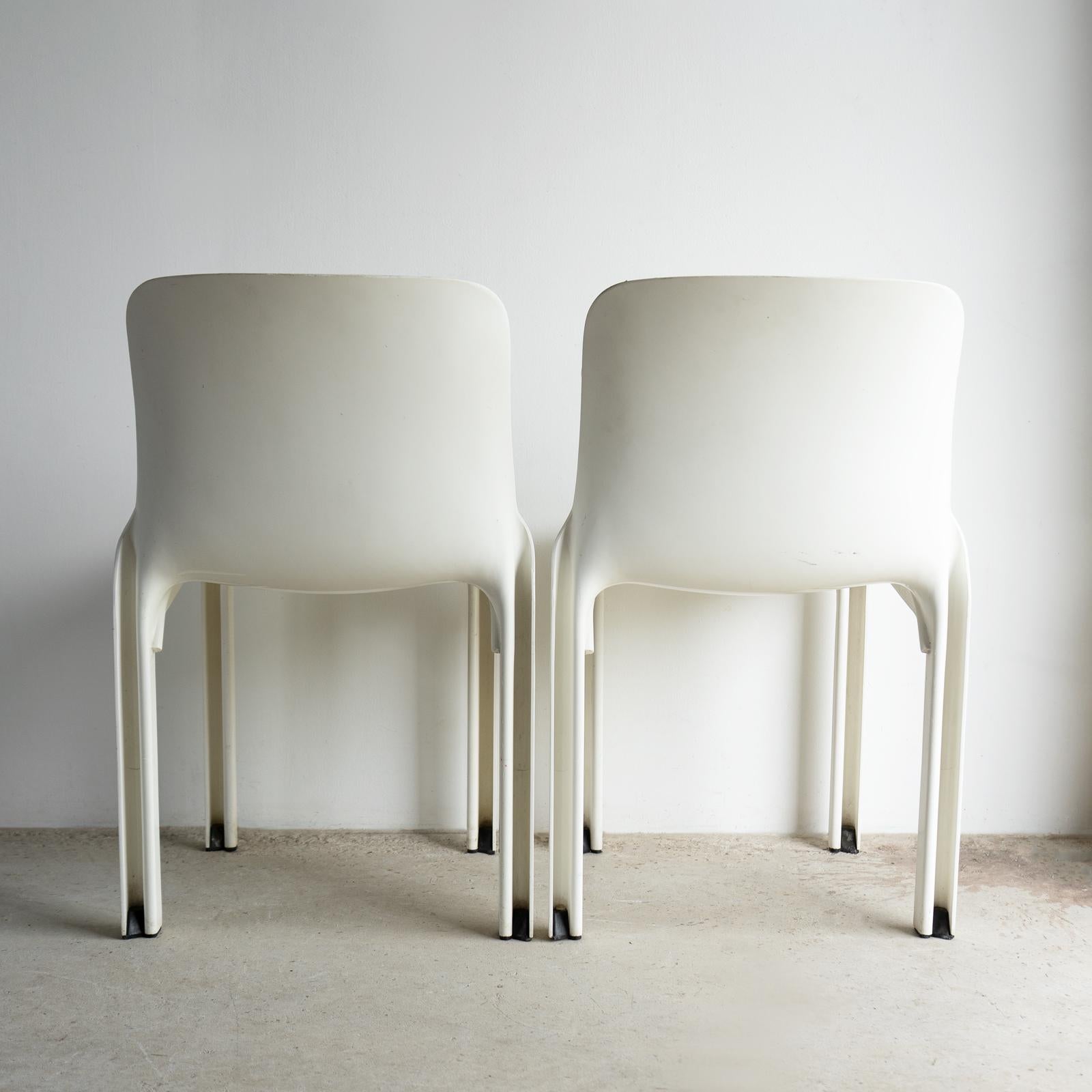 Paar Vintage Selene Stühle von Vico Magistretti für Artemide, 1960er/1970er Jahre im Angebot 4