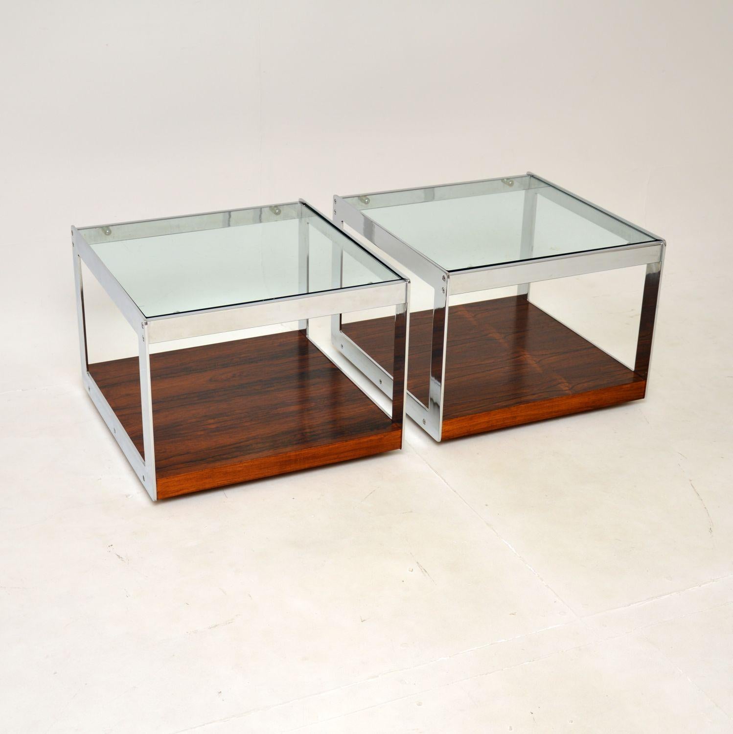 Pair of Vintage Side Tables by Merrow Associates In Good Condition For Sale In London, GB