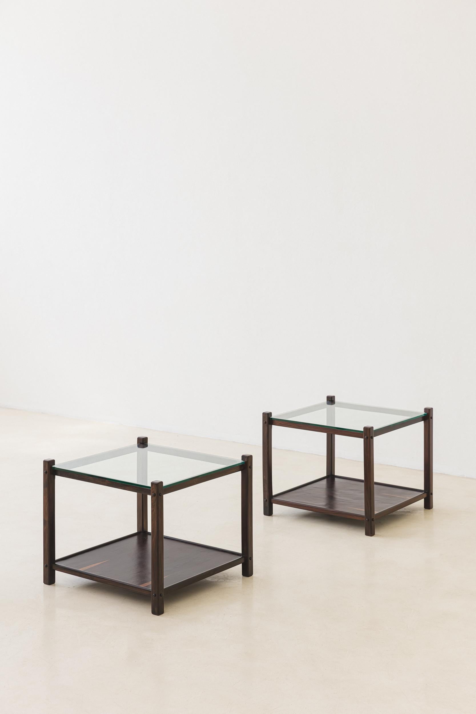 Paar Vintage-Beistelltische, Design von unbekanntem Künstler, Brasilien, 1960er Jahre im Zustand „Gut“ im Angebot in New York, NY