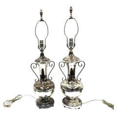 Coppia di lampade a urna d'epoca placcate in argento