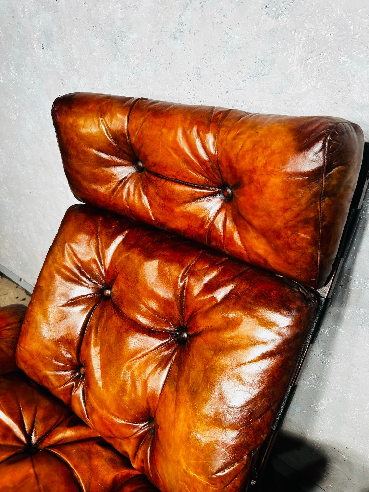 Paire de chaises Skyline vintage en bois cintré et cuir par Einar Hove Norway n° 656 en vente 7