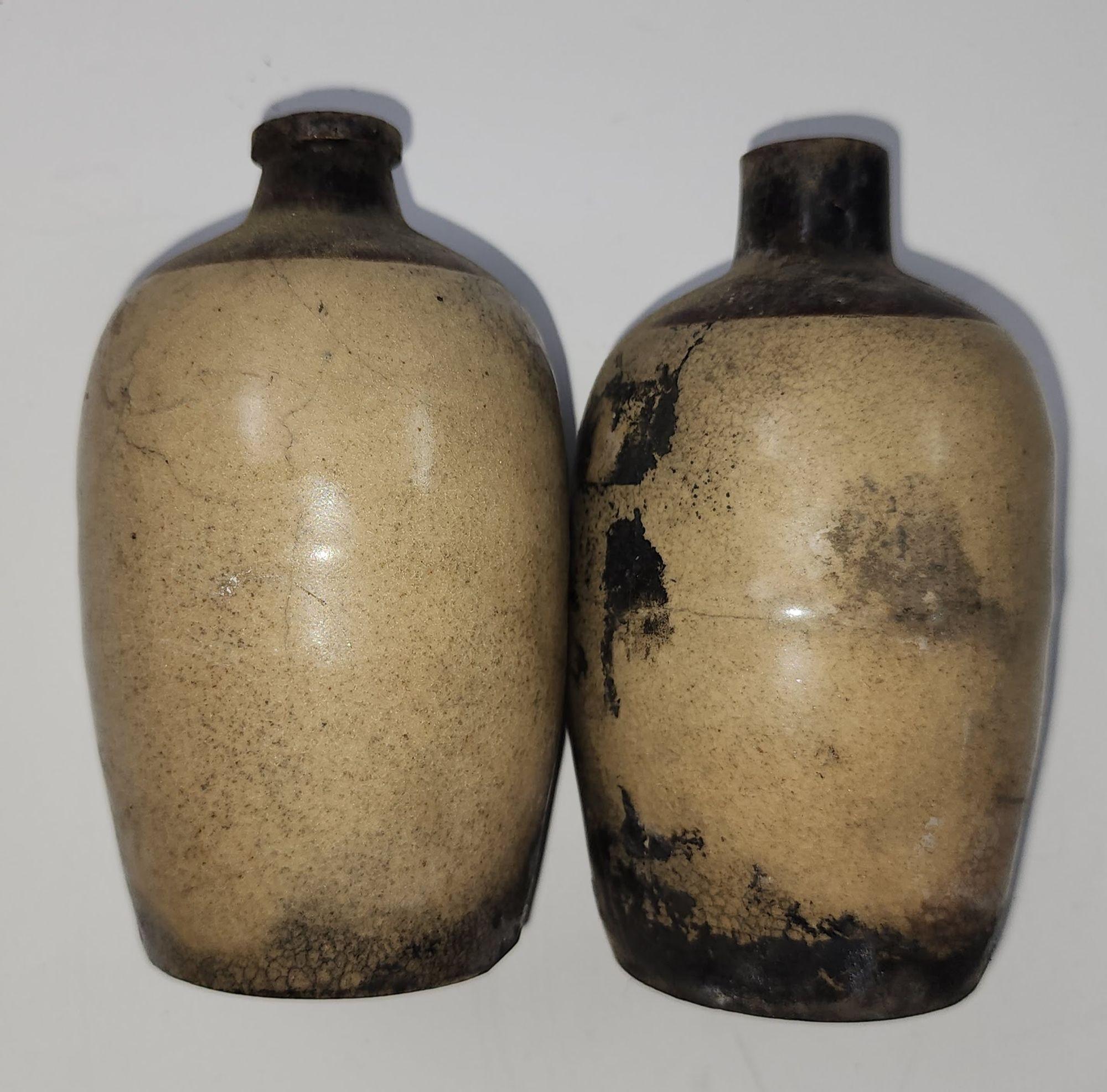 Pair of Vintage Small USA Pottery Stoneware Jugs Circa 1940s In Fair Condition For Sale In North Hollywood, CA