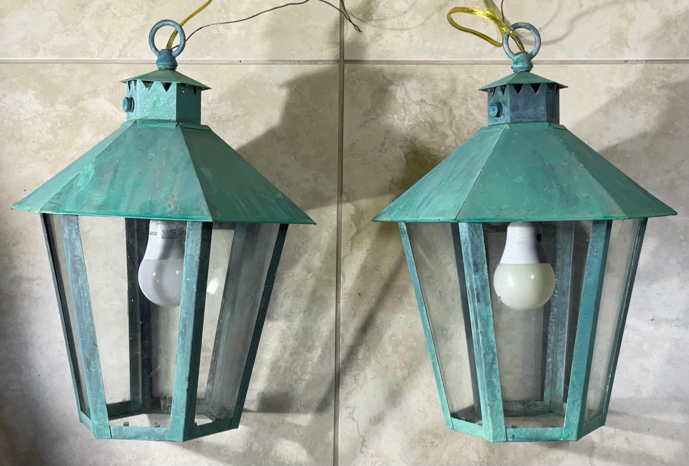 pair of vintage solid brass hanging lanterns For Sale 1