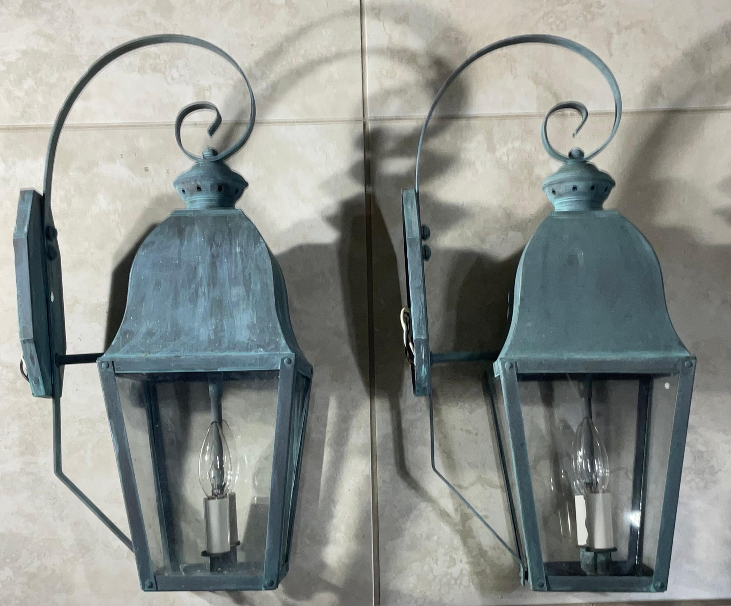 20th Century Pair Of Vintage Solid Brass Lanterns For Sale