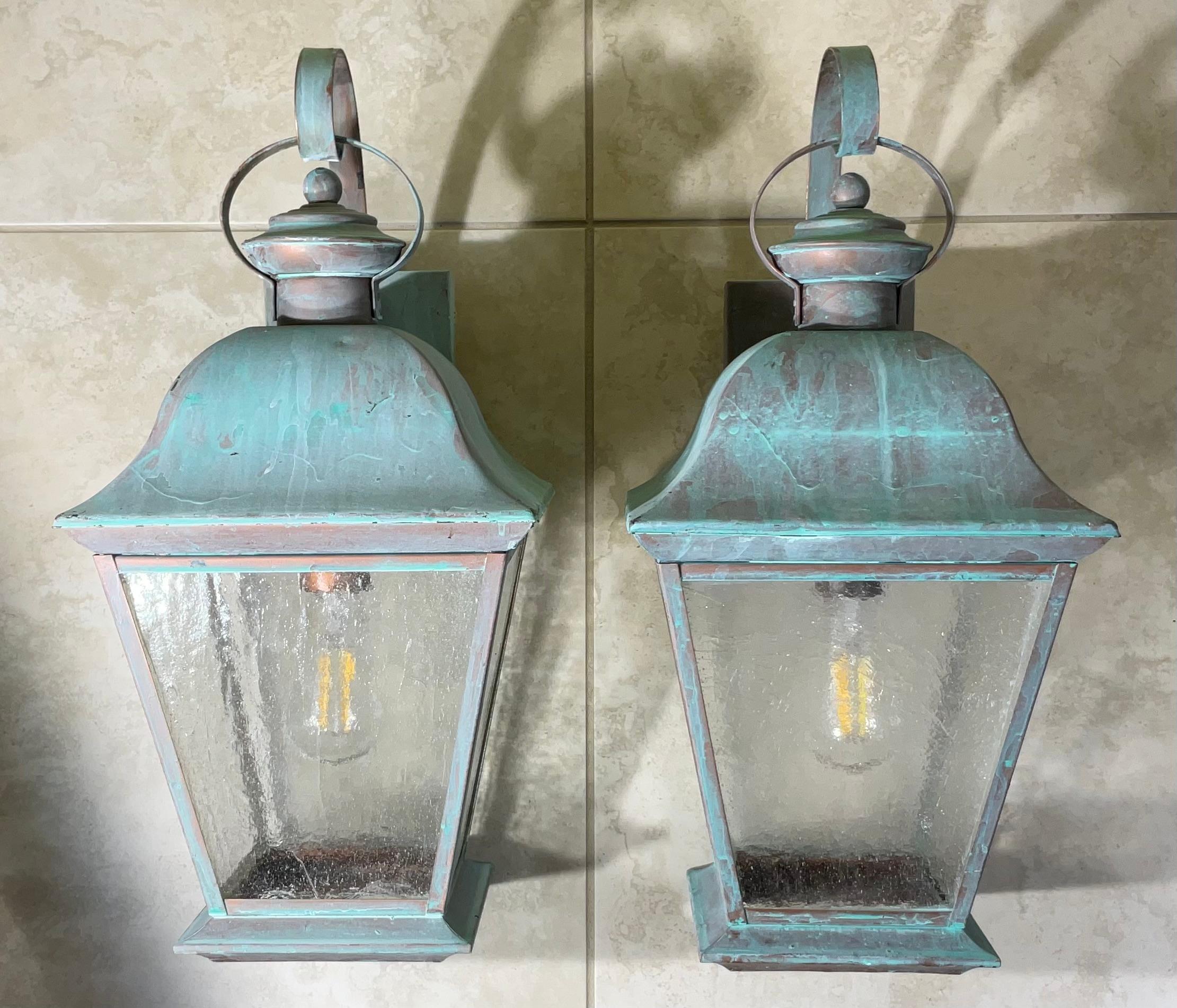Pair of vintage Solid Brass Lanterns - Timeless Elegance for Your Home For Sale 6