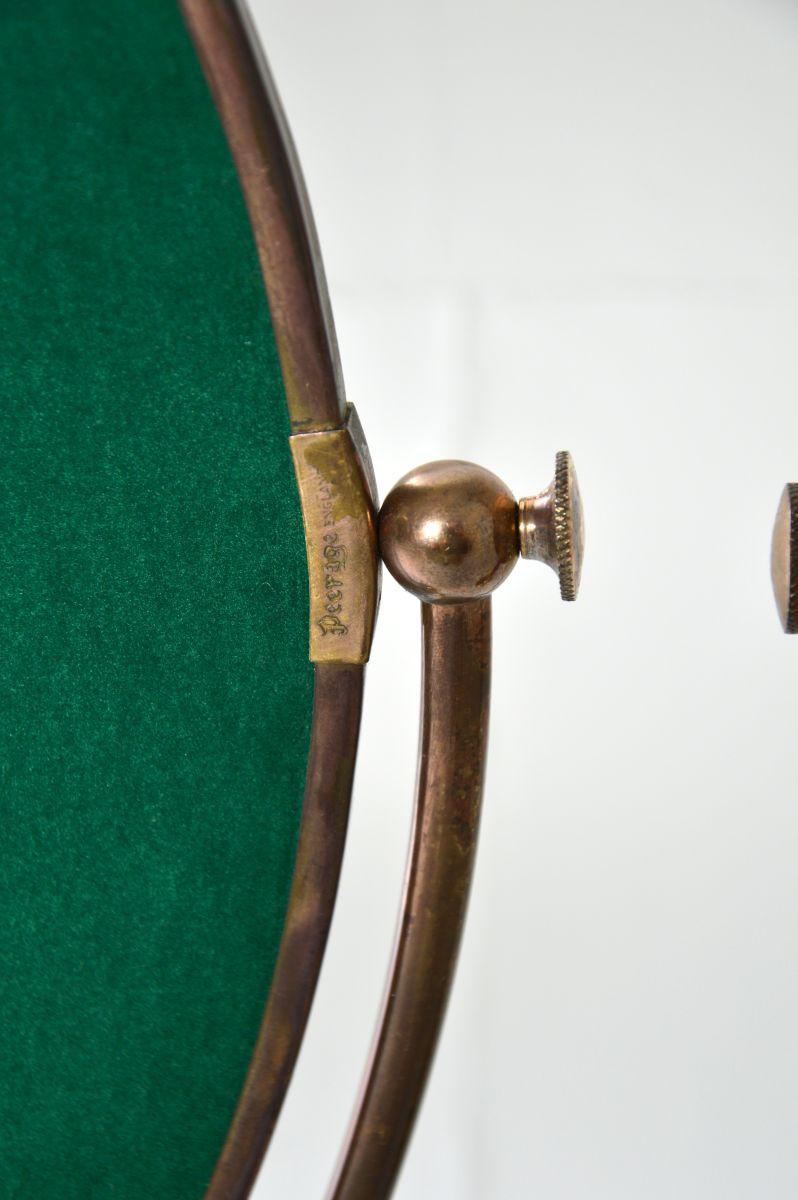 Milieu du XXe siècle Paire de miroirs de courtoisie vintage en laiton massif par Peerage en vente