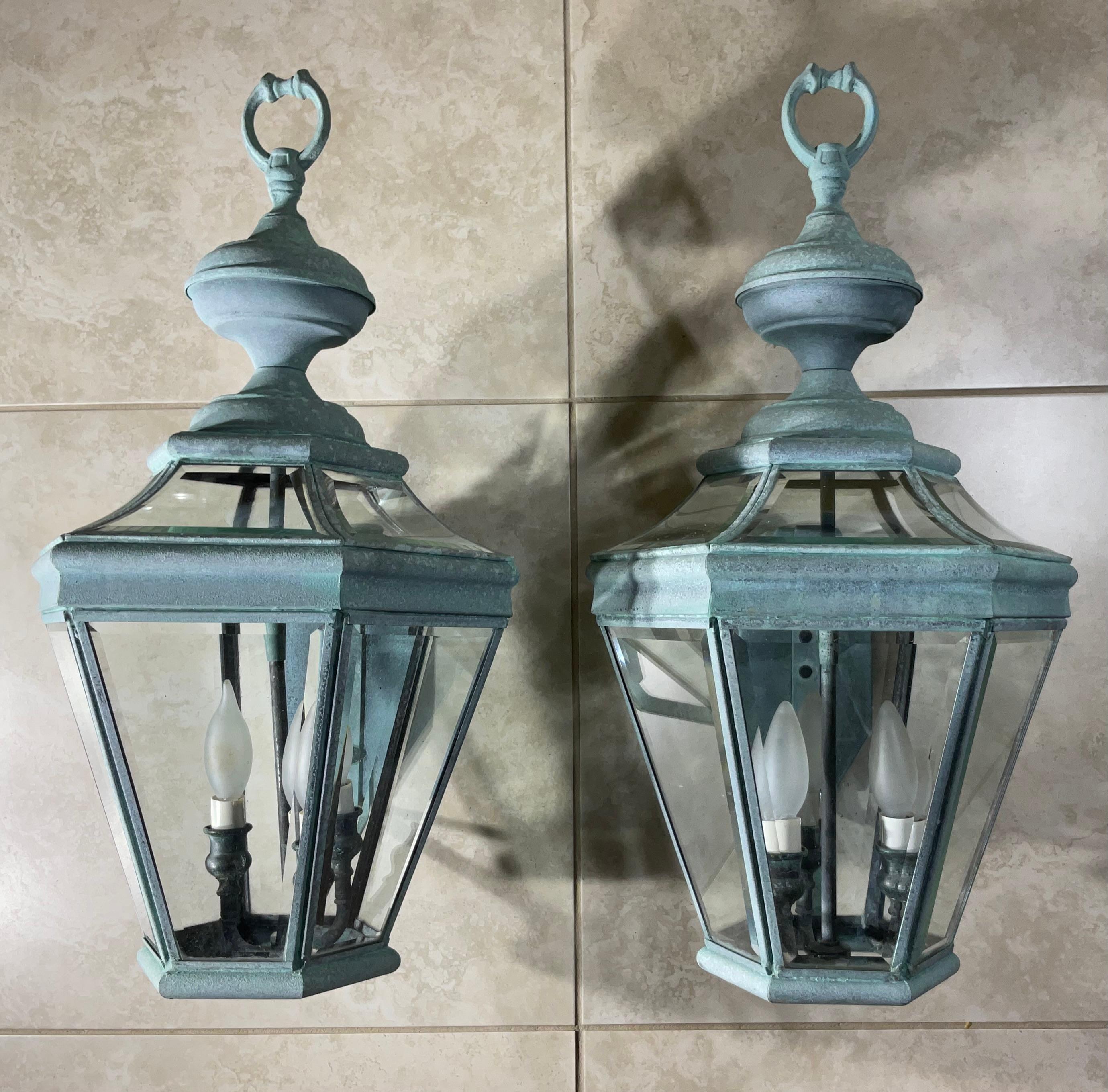 Pair Of Vintage Solid Brass Wall Hanging In Good Condition For Sale In Delray Beach, FL
