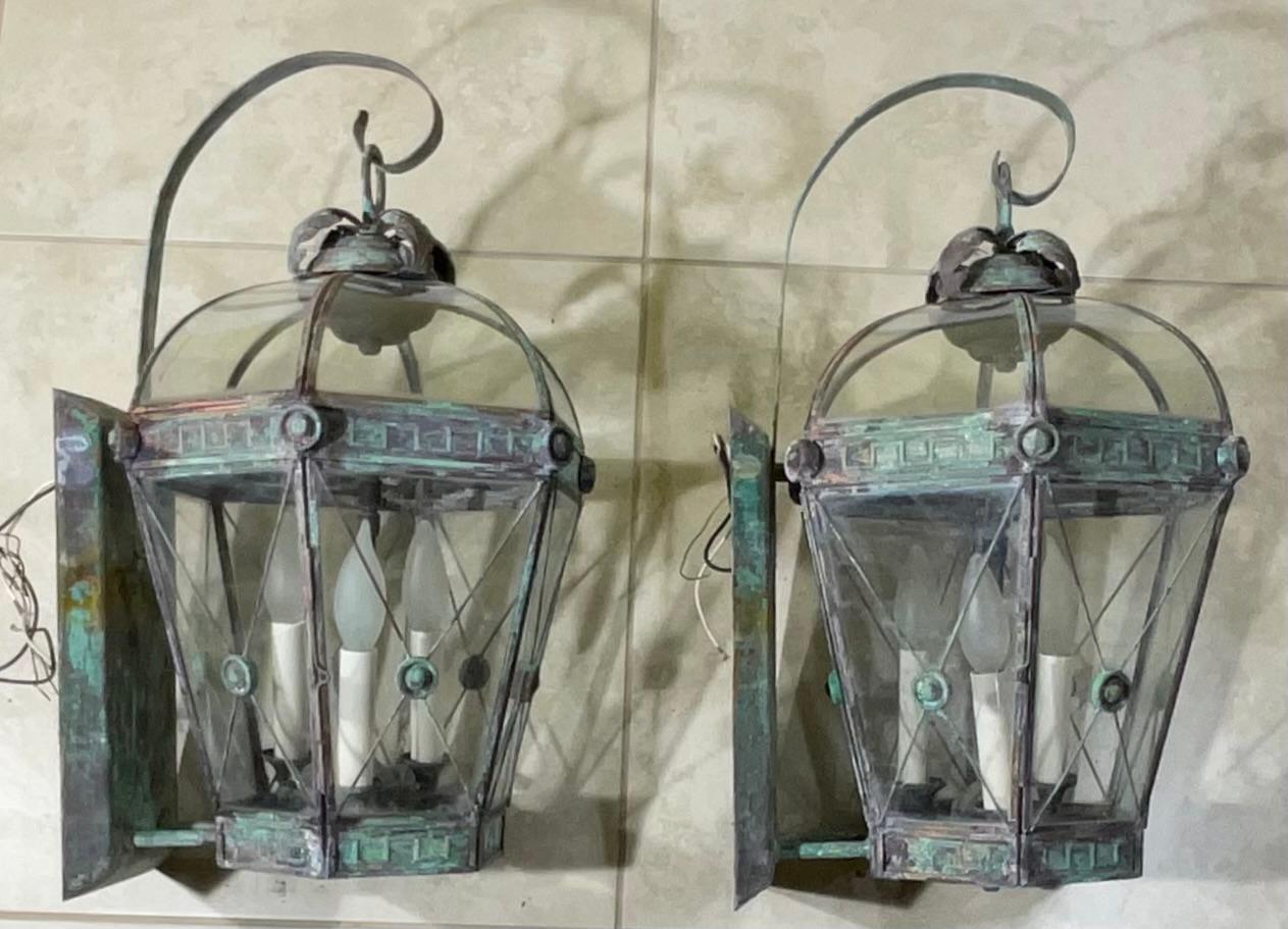 Hand-Crafted Pair of Vintage Solid Brass Wall Lantern For Sale