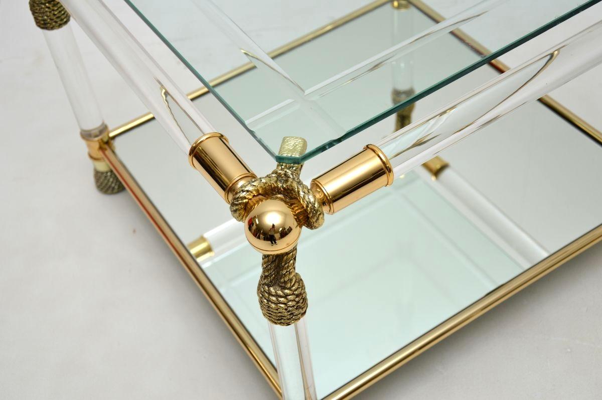 Paire de tables d'appoint espagnoles vintage en acrylique et verre par Curvasa en vente 1