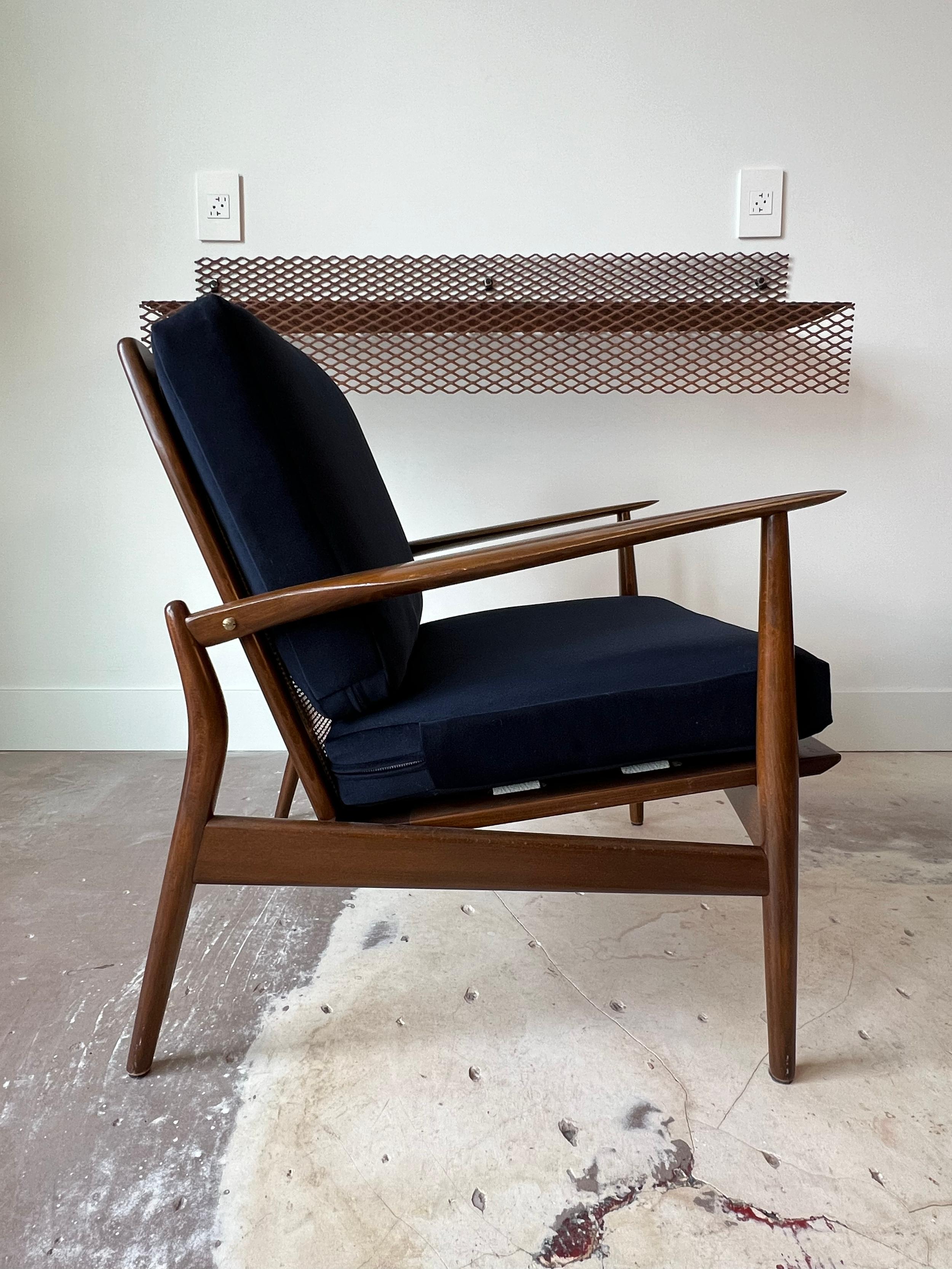 20ième siècle Paire de chaises vintage Spear de Kofod Larsen pour Selig Denmark en vente