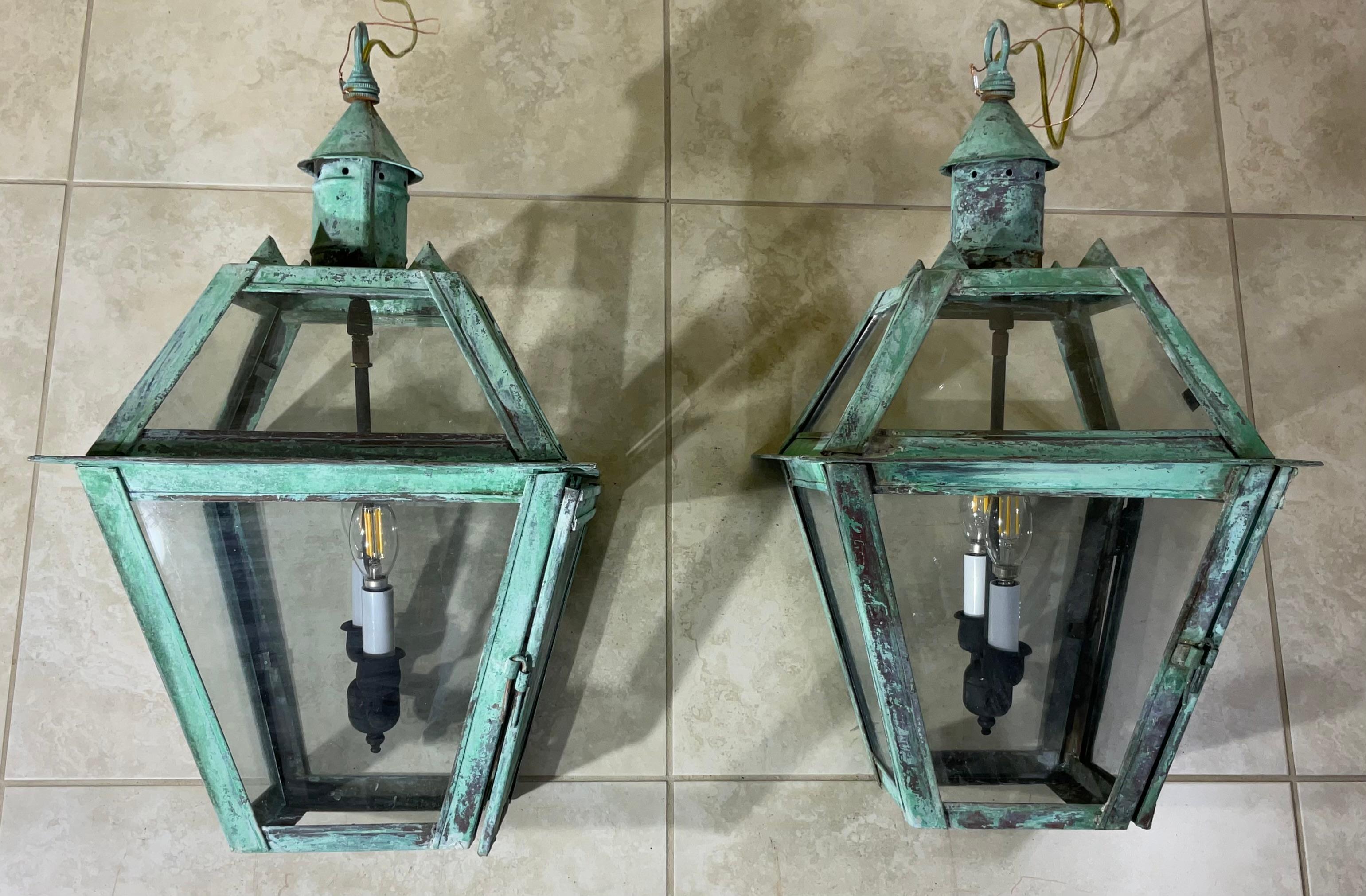 Pareja De Faroles Colgantes Cuadrados De Cobre Artesanales Vintage en venta 2