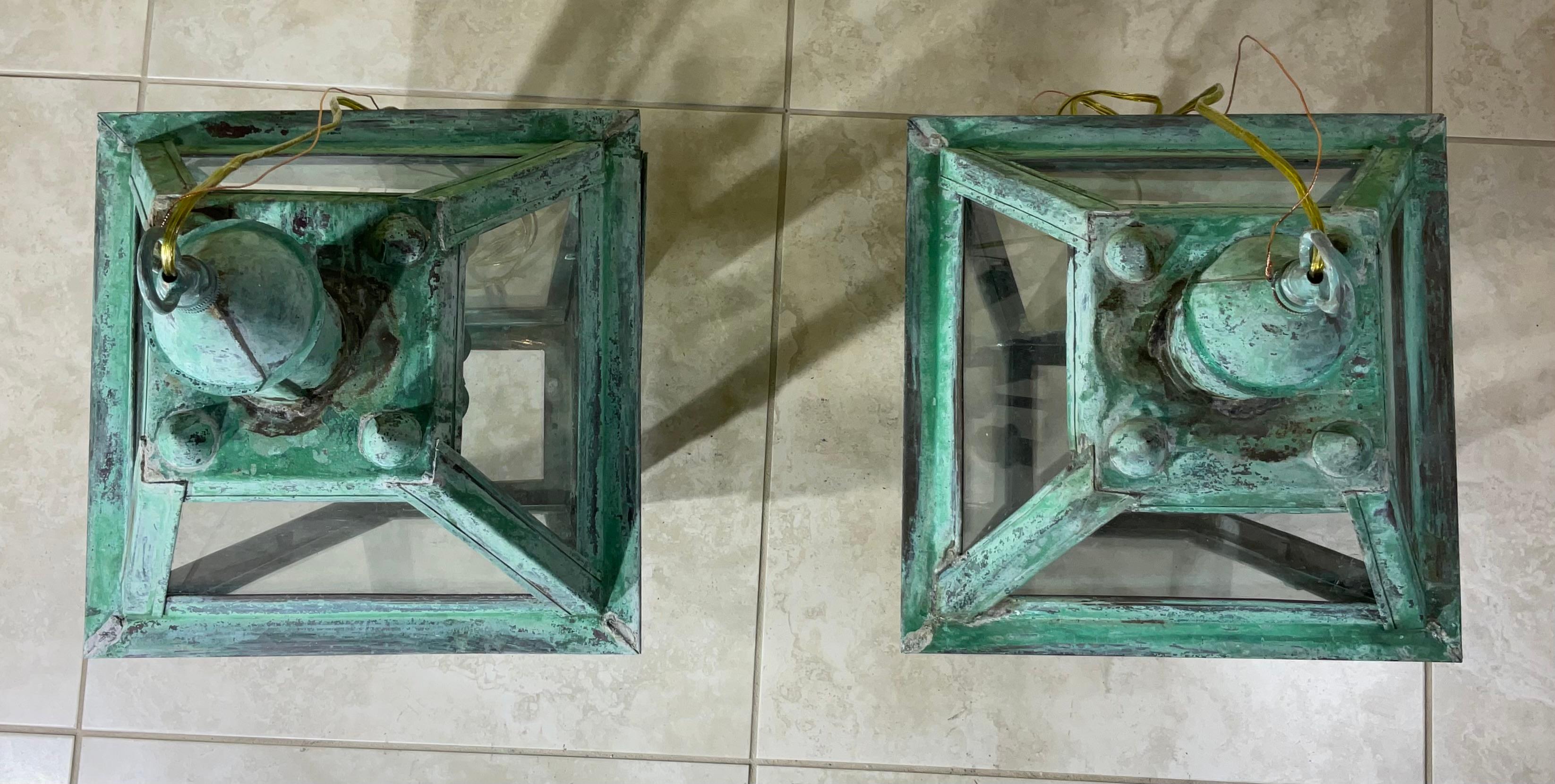 Pareja De Faroles Colgantes Cuadrados De Cobre Artesanales Vintage en venta 3