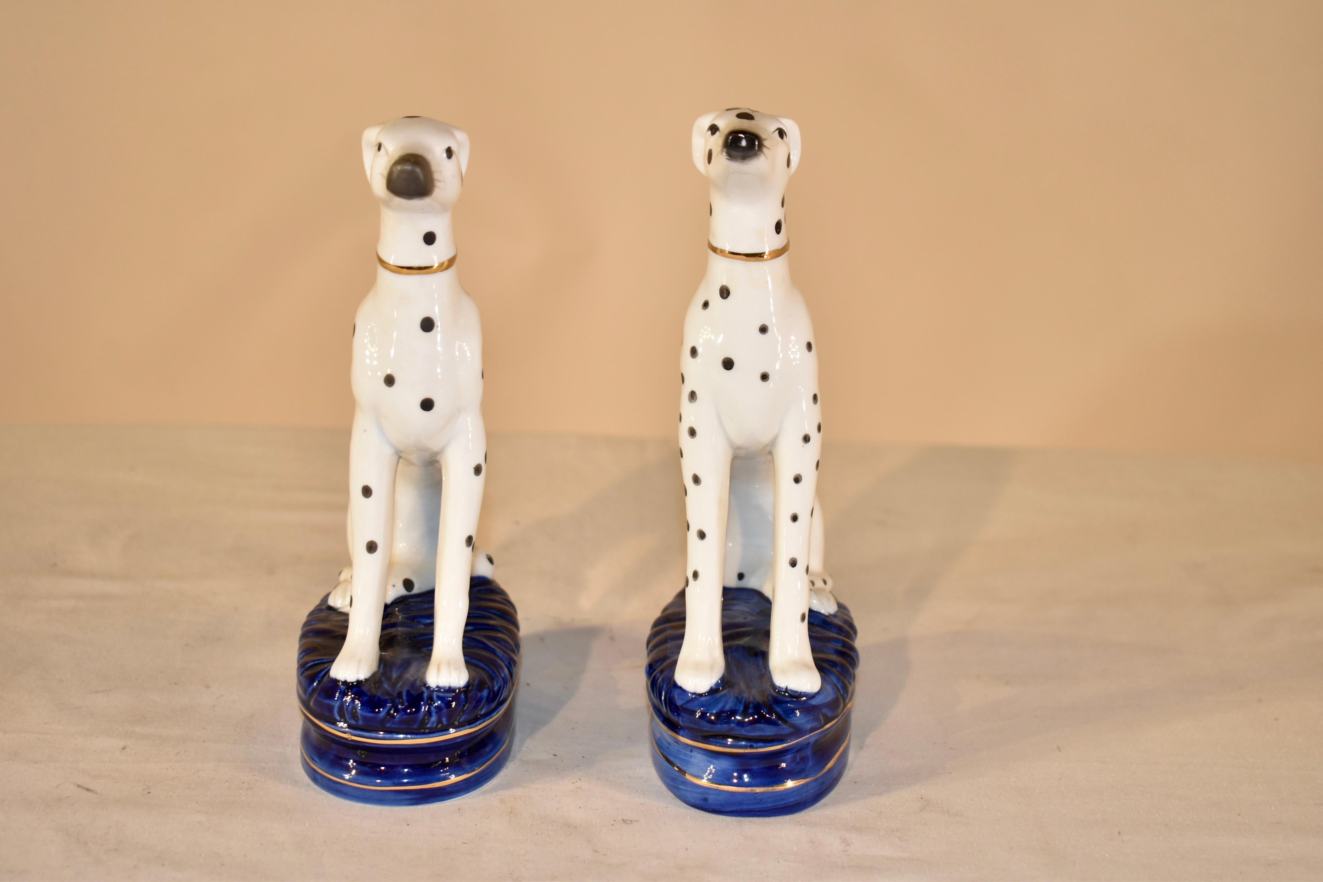 Ein Paar Staffordshire- Dalmatiner im Vintage-Stil, ca. 1960er Jahre (Viktorianisch) im Angebot