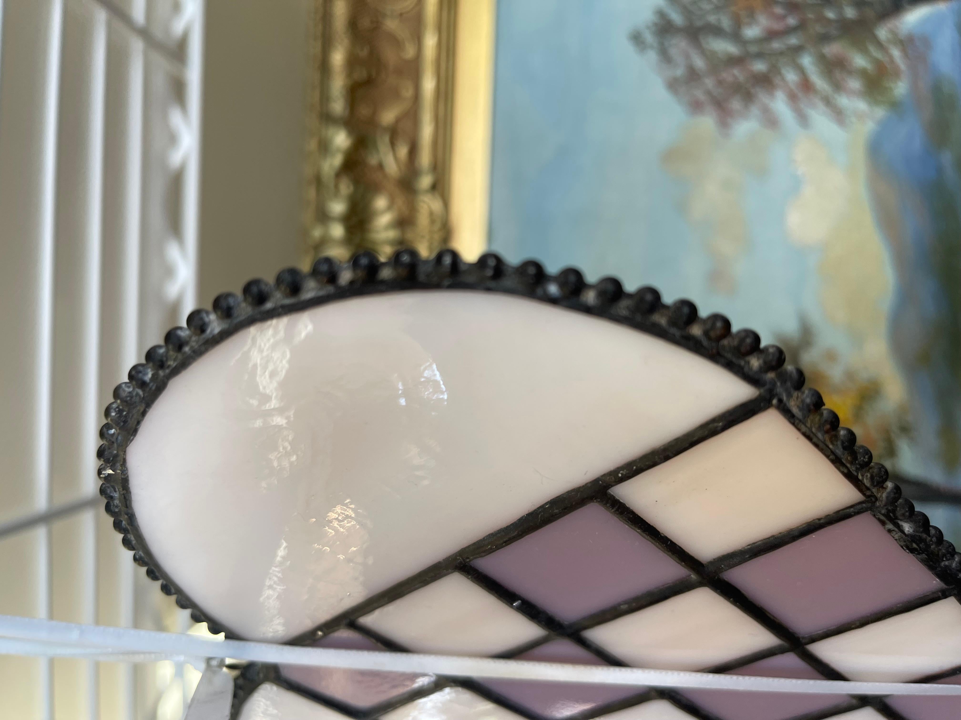 Paar Vintage Stained glass Heart Sun Catchers in Lavendel und Weiß im Angebot 3